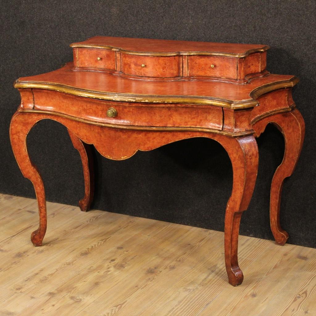 Spanish Lacquered and Gilded Desk, 20th Century For Sale 1