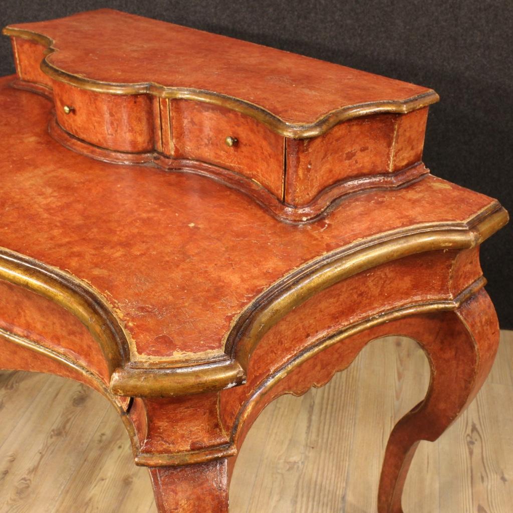 Spanish Lacquered and Gilded Desk, 20th Century For Sale 4