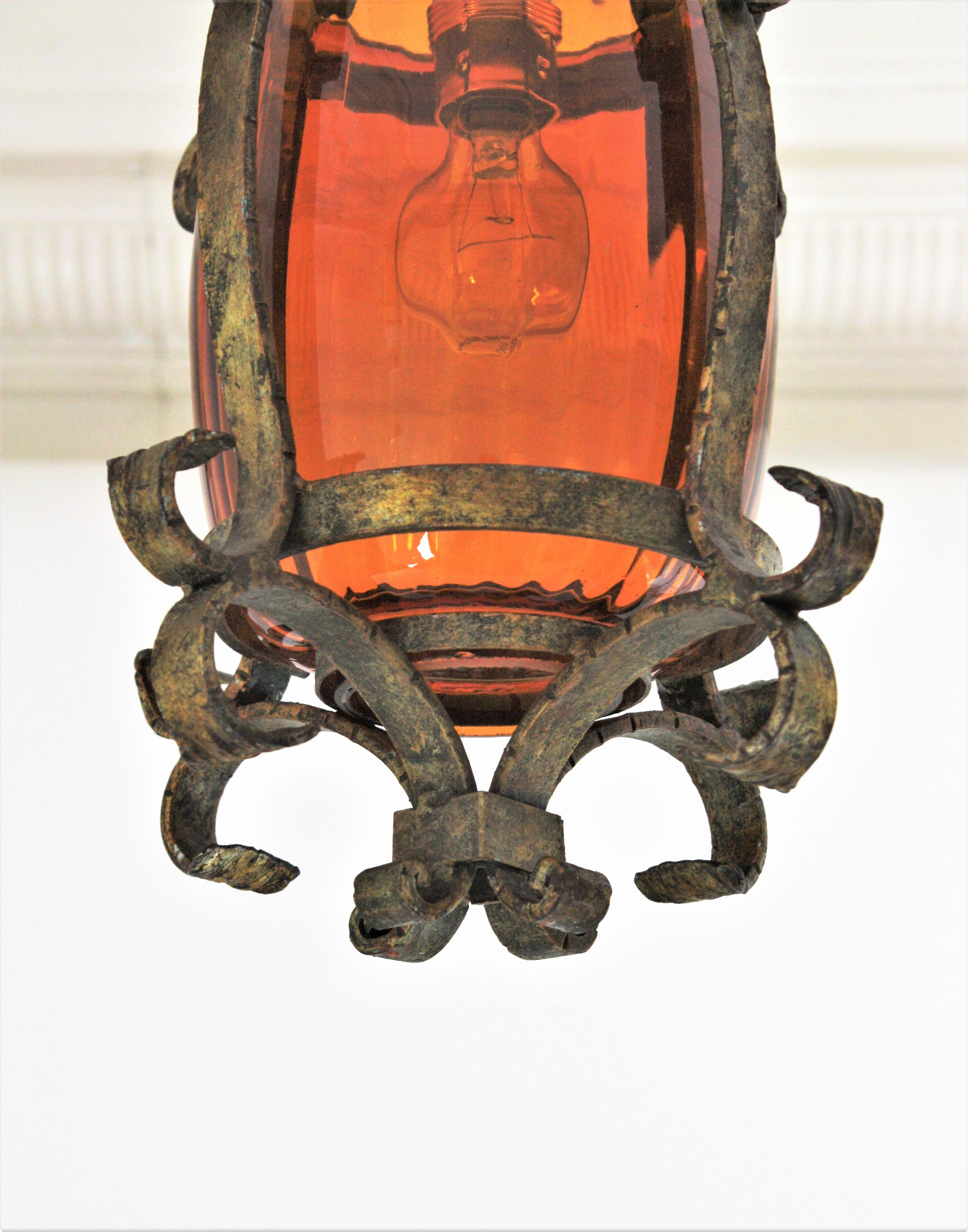 Spanish Wrought Lantern or Pendant Lamp, Gilt Iron and Amber Glass, 1940s For Sale 6