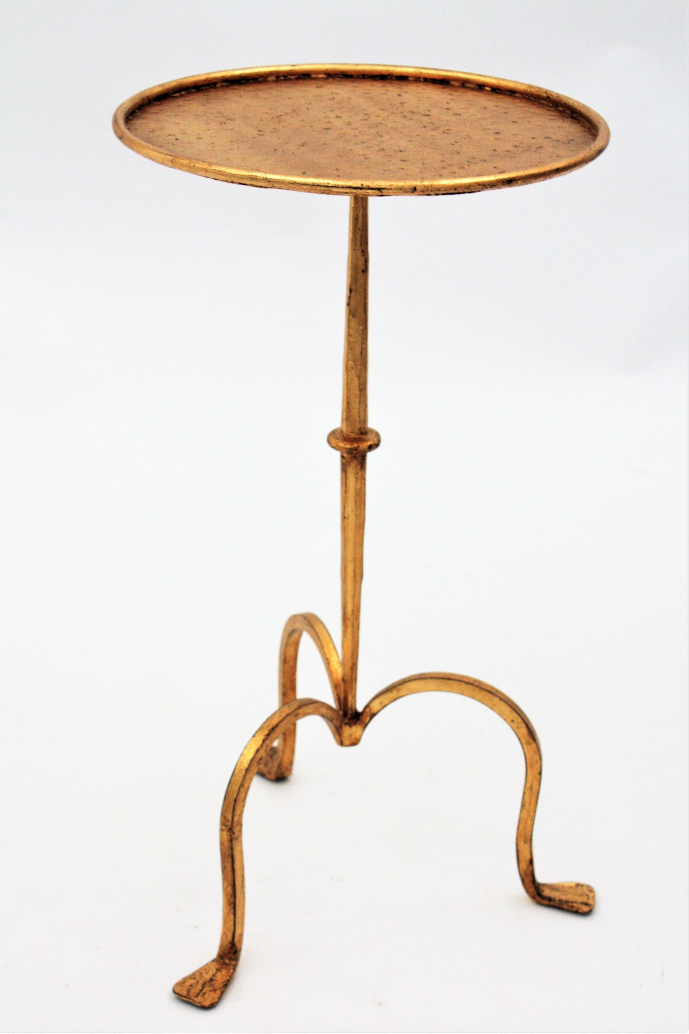 Spanish Large Wrought Gilt Iron Gueridon Drinks Table, Side Table or Pedestal In Excellent Condition In Barcelona, ES