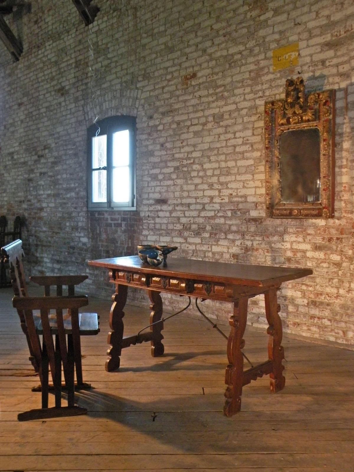 Mesa de escritorio o consola española, barroca tardía, siglo XVIII Hierro forjado en venta
