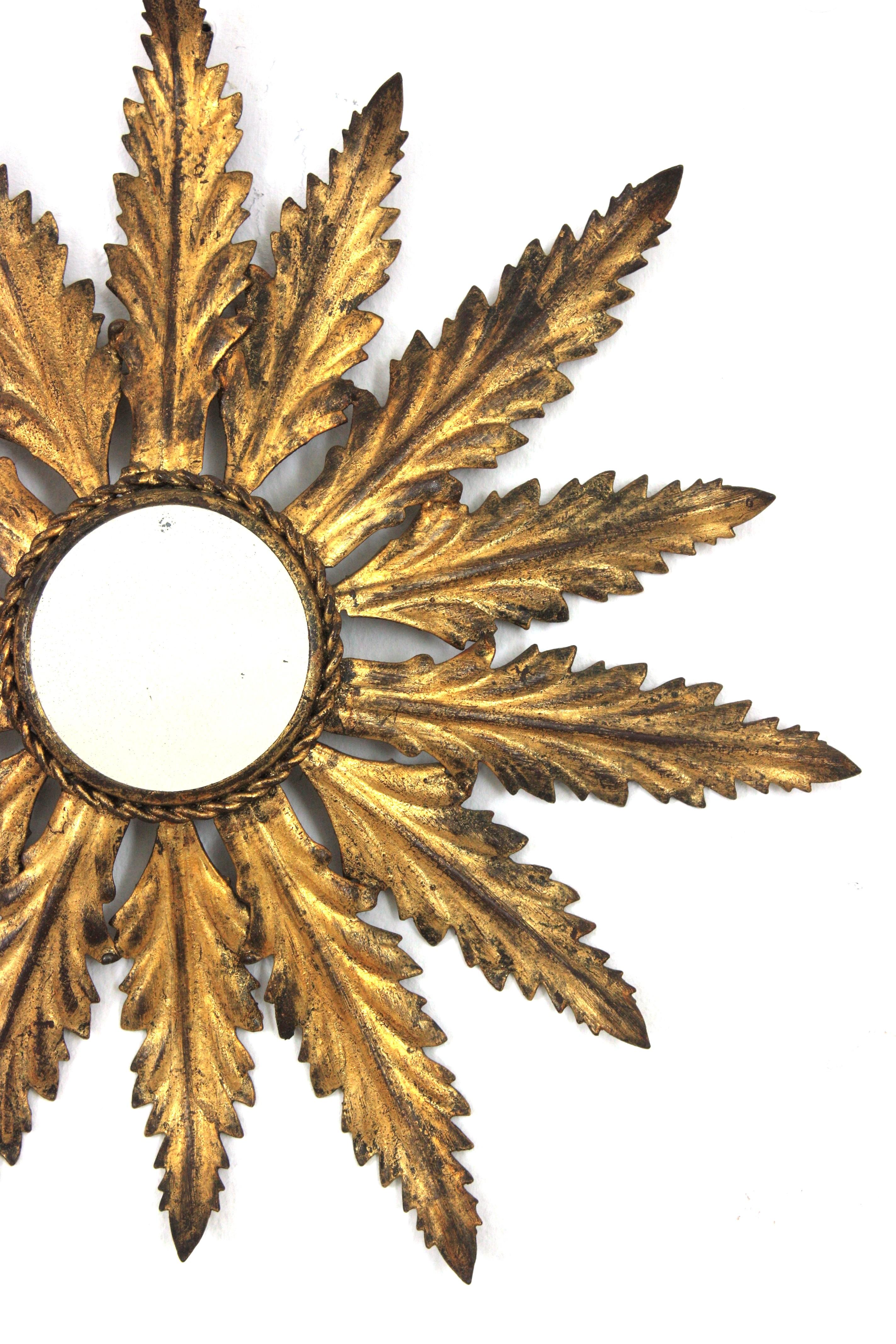 Spanish Leafed Sunburst Mirror in Gilt Metal, 1940s For Sale 1