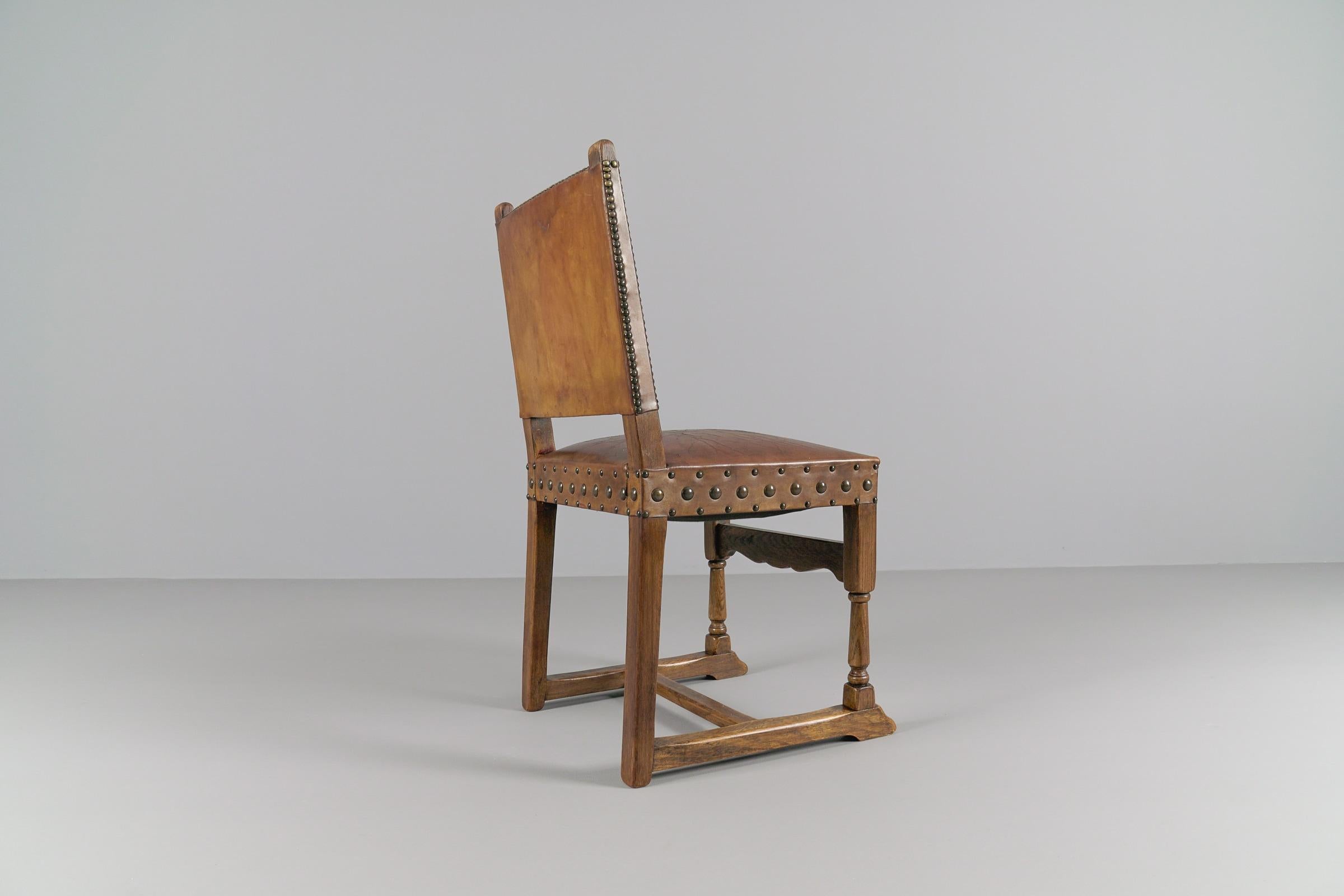  Spanische Stühle aus Leder und Holz, 4er-Set, 1940er-Jahre im Angebot 11