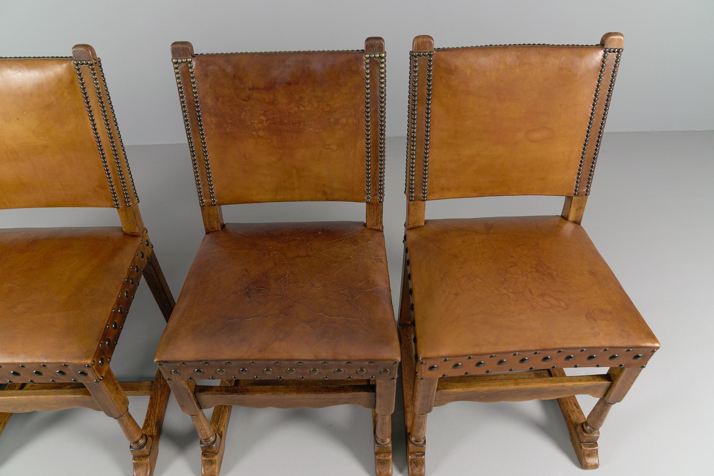  Spanische Stühle aus Leder und Holz, 4er-Set, 1940er-Jahre im Angebot 3