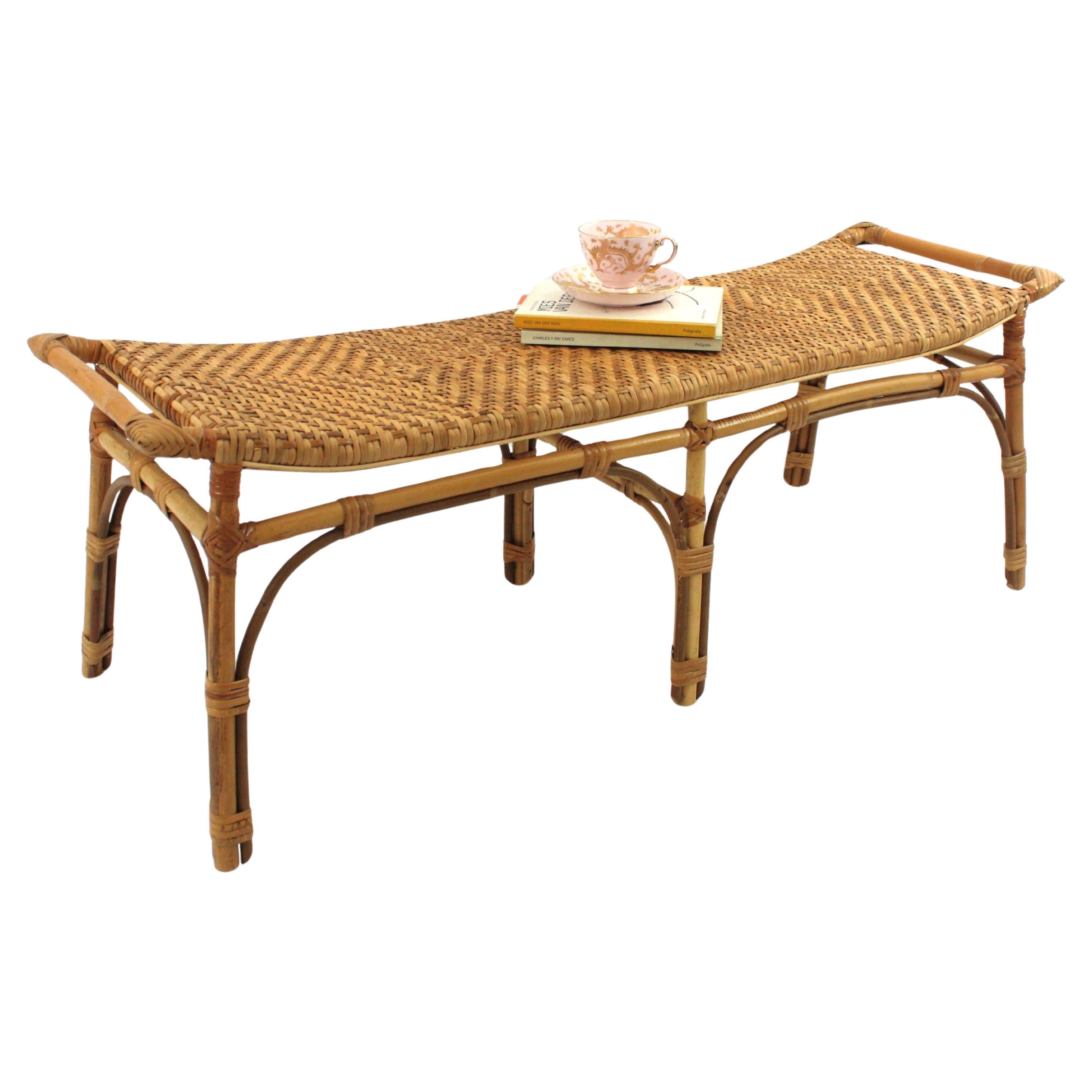 Espagnol Spanish Long Bench or Coffee Table in Rattan and Woven Cane en vente