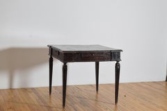 Mesa española de madera de pino de 4 cajones de la época Luis XVI