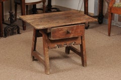 Table basse espagnole à boissons en pin, 18ème siècle