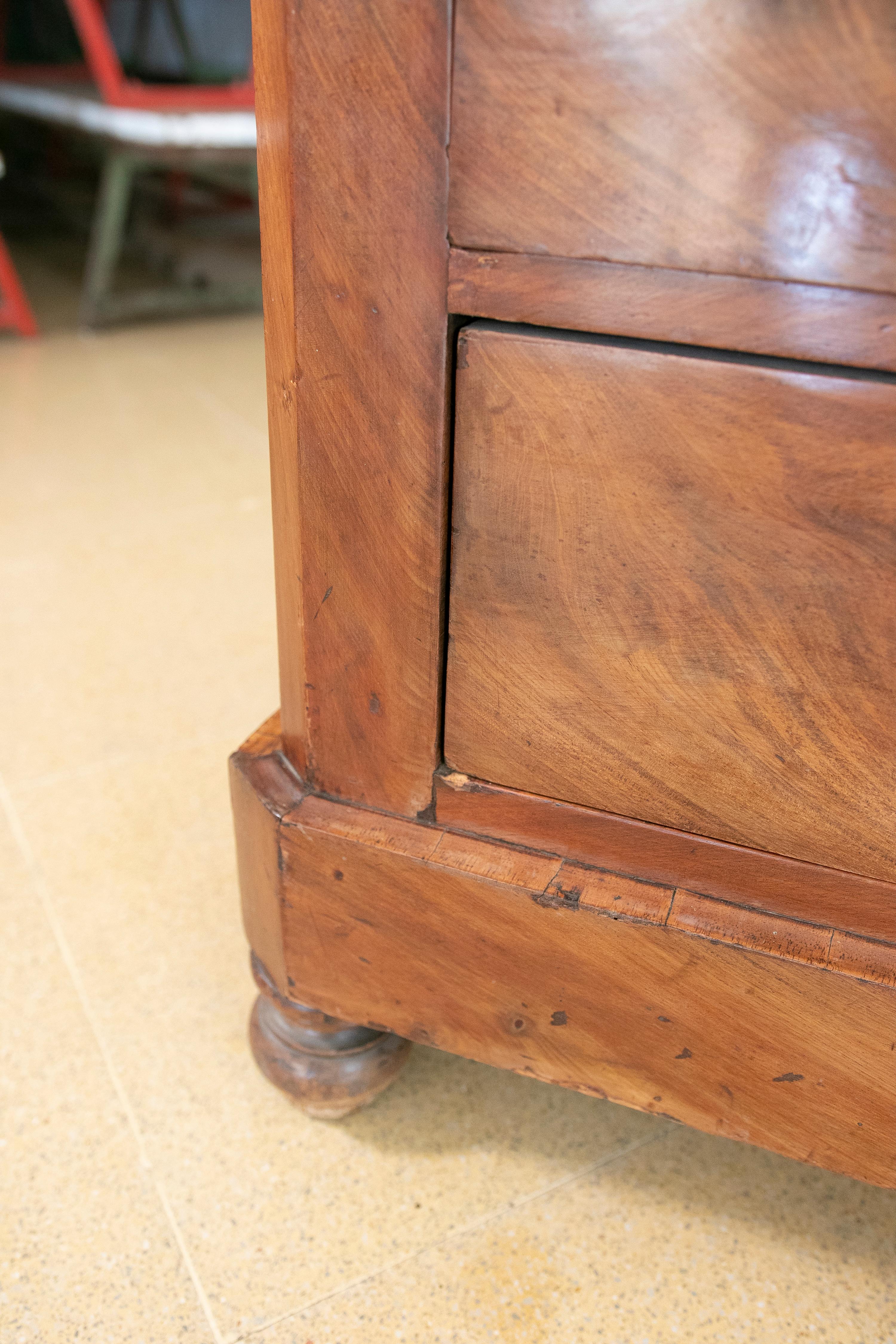 Spanish Mahogany Chest of Drawers with Five Drawers and Iron and Wooden Handles For Sale 7