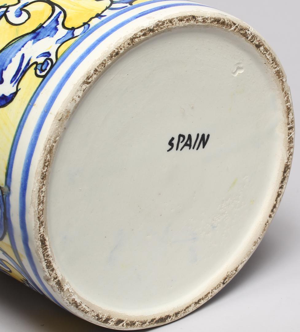 Spanische Majolika-Kanne oder Bodenvase in Blau und Gelb im Zustand „Gut“ im Angebot in New York, NY