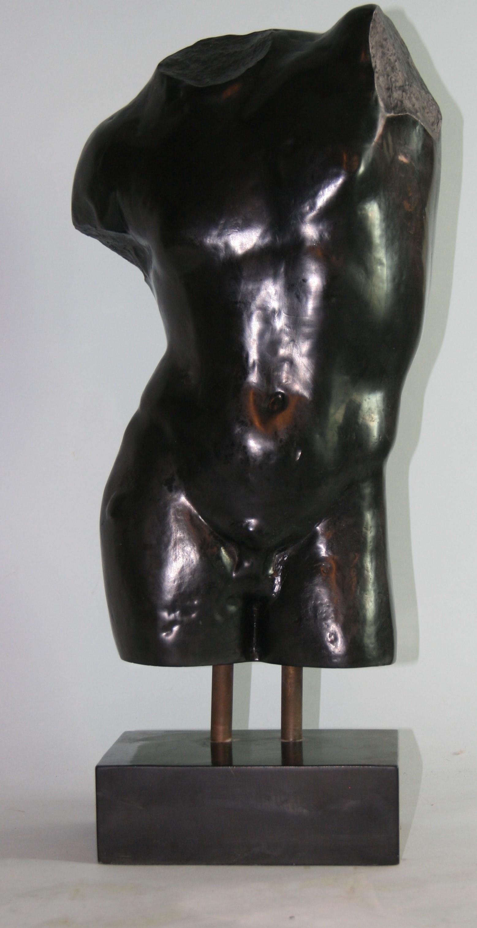Escultura española de torso masculino en venta 2