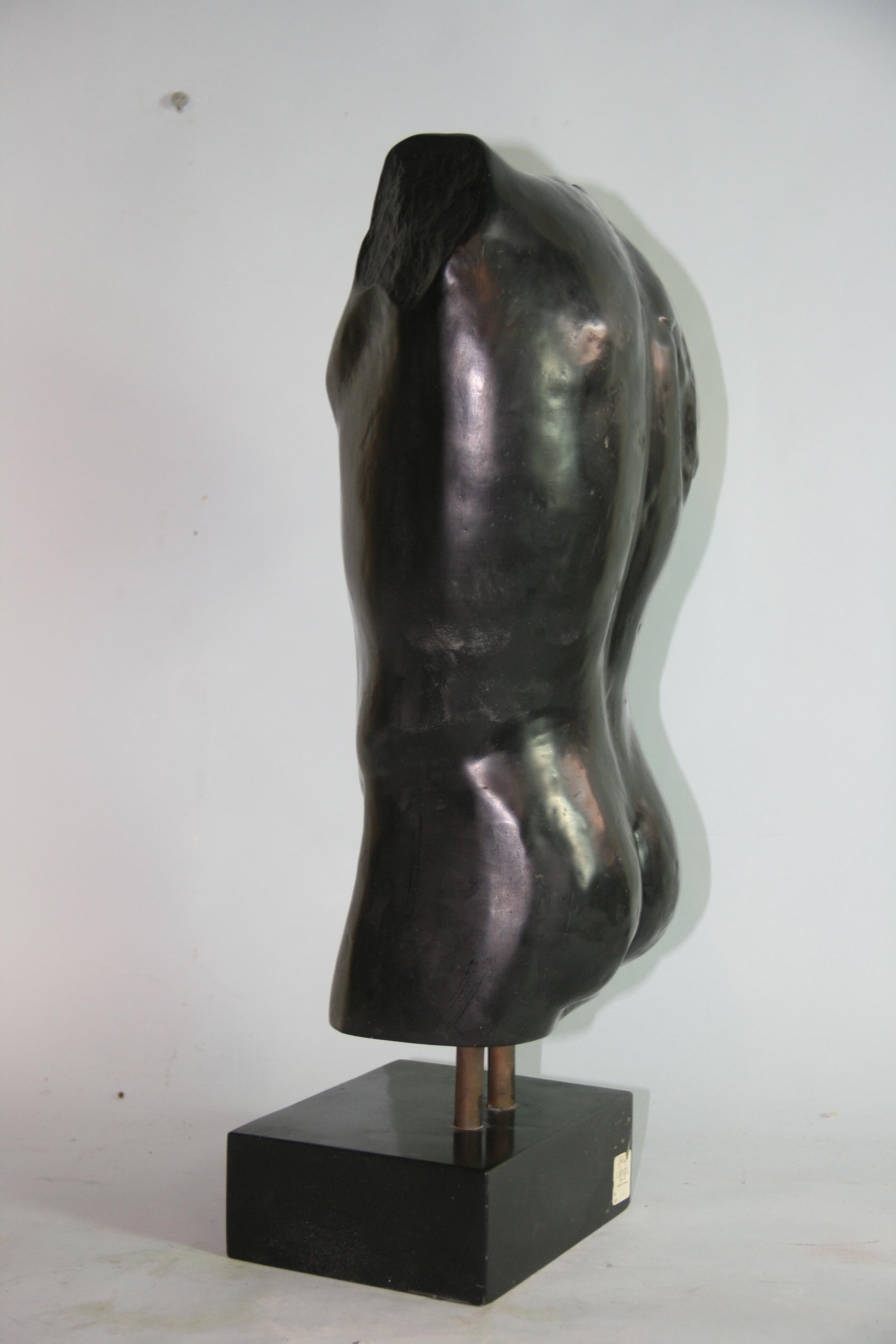 Escultura española de torso masculino en venta 7