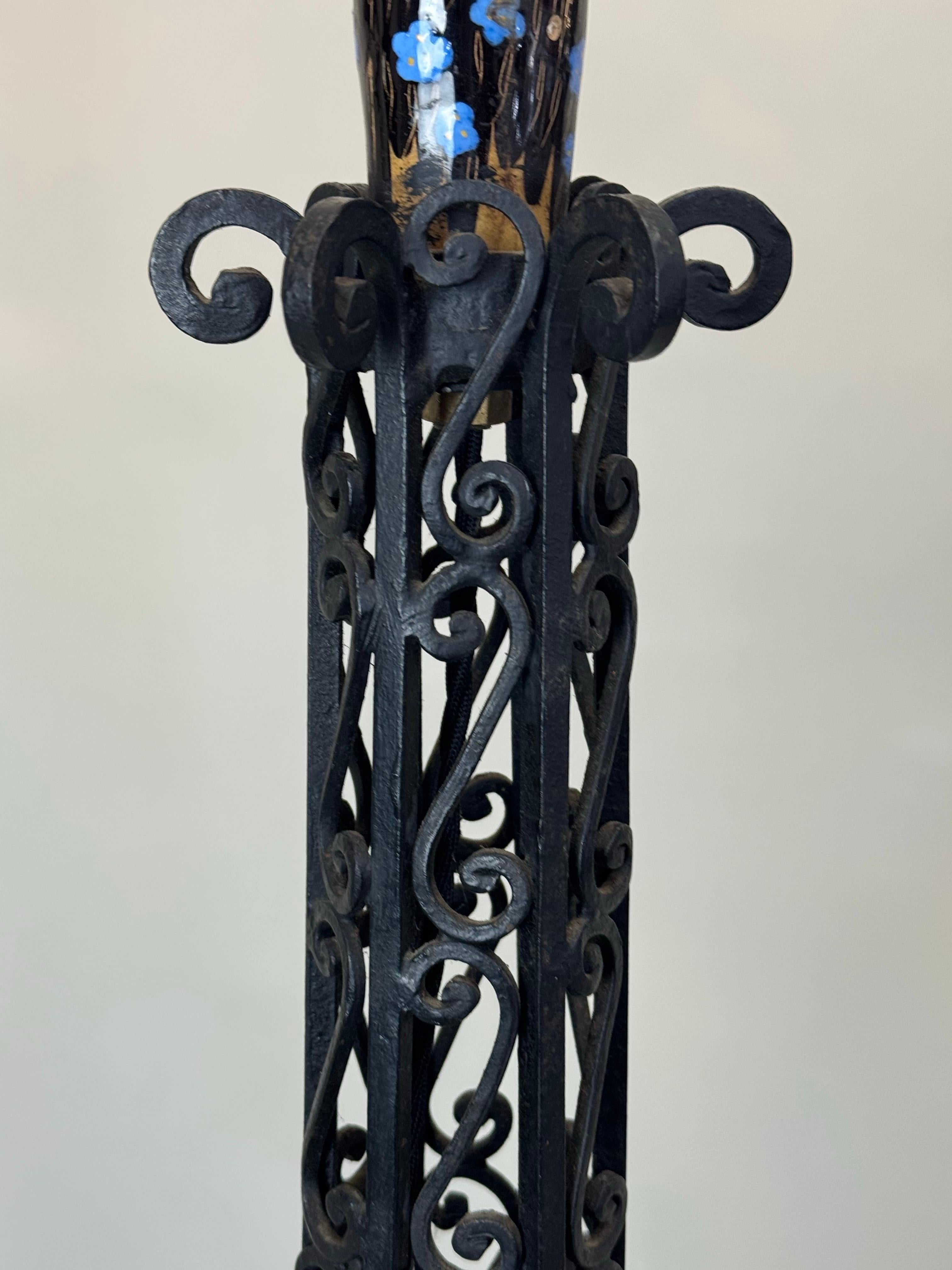 Lámpara de pie española de manises de mayólica y hierro forjado del Renacimiento Gótico, 1900 en venta 8