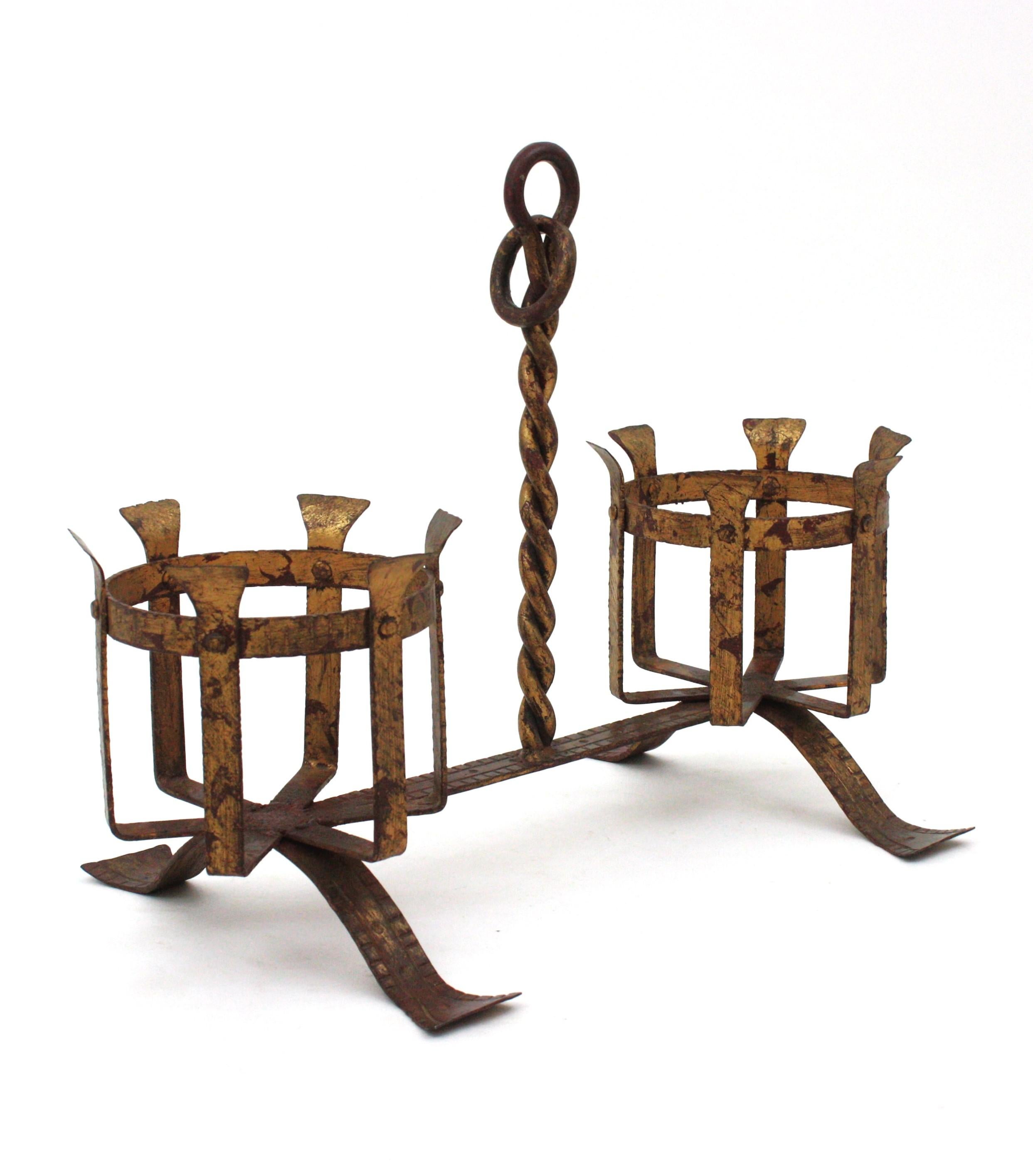 Spanish Medieval Double Planter Jardinière in Gilt Wrought Iron For Sale 7