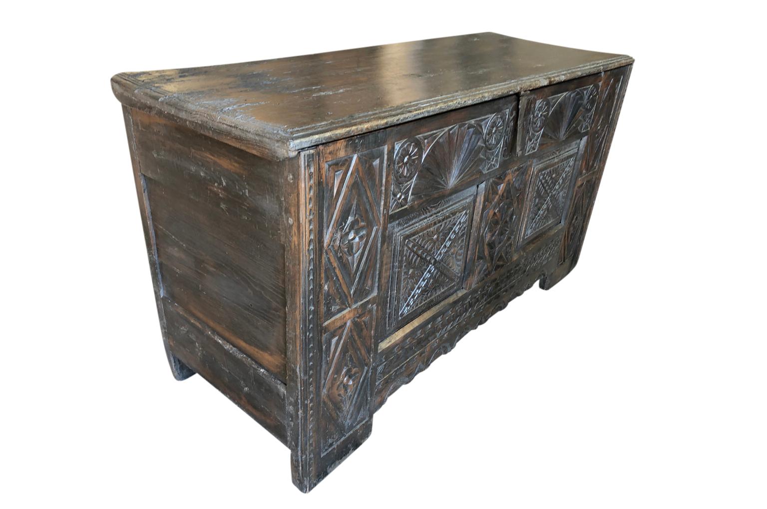 Spanish Mid-18th Century Trunk In Good Condition In Atlanta, GA