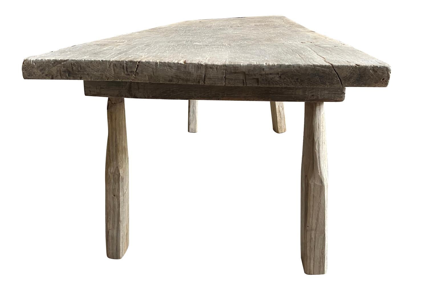 Chêne Table basse espagnole du milieu du XIXe siècle en vente