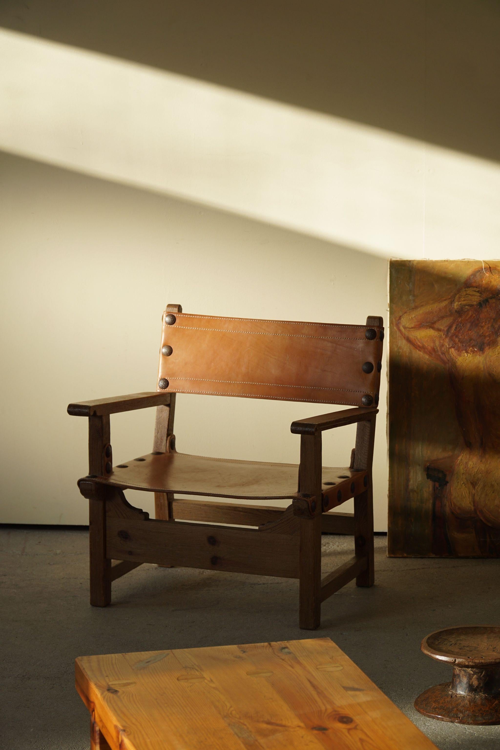 Spanish Mid-Century Modern, a Brutalist Armchair in Oak & Cognac Leather, 1960s In Good Condition For Sale In Odense, DK