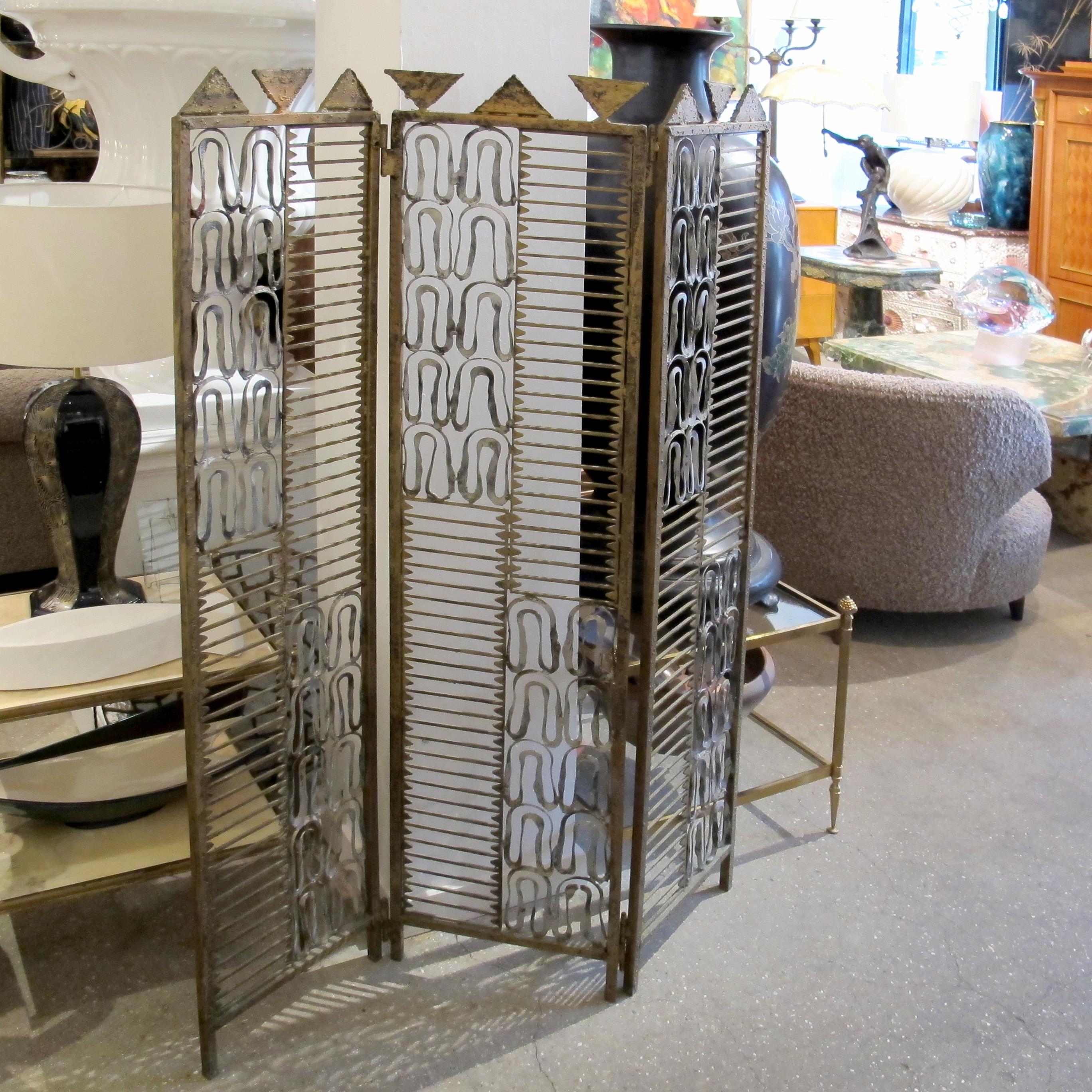 Divisorio a tre pannelli in ferro battuto spagnolo della metà del secolo scorso - Paravento In condizioni buone in vendita a London, GB