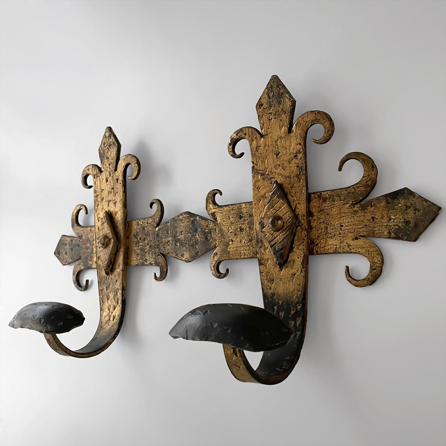Spanish Mid Century Wrought Iron Brutalist Coat Rack In Good Condition For Sale In Los Angeles, CA