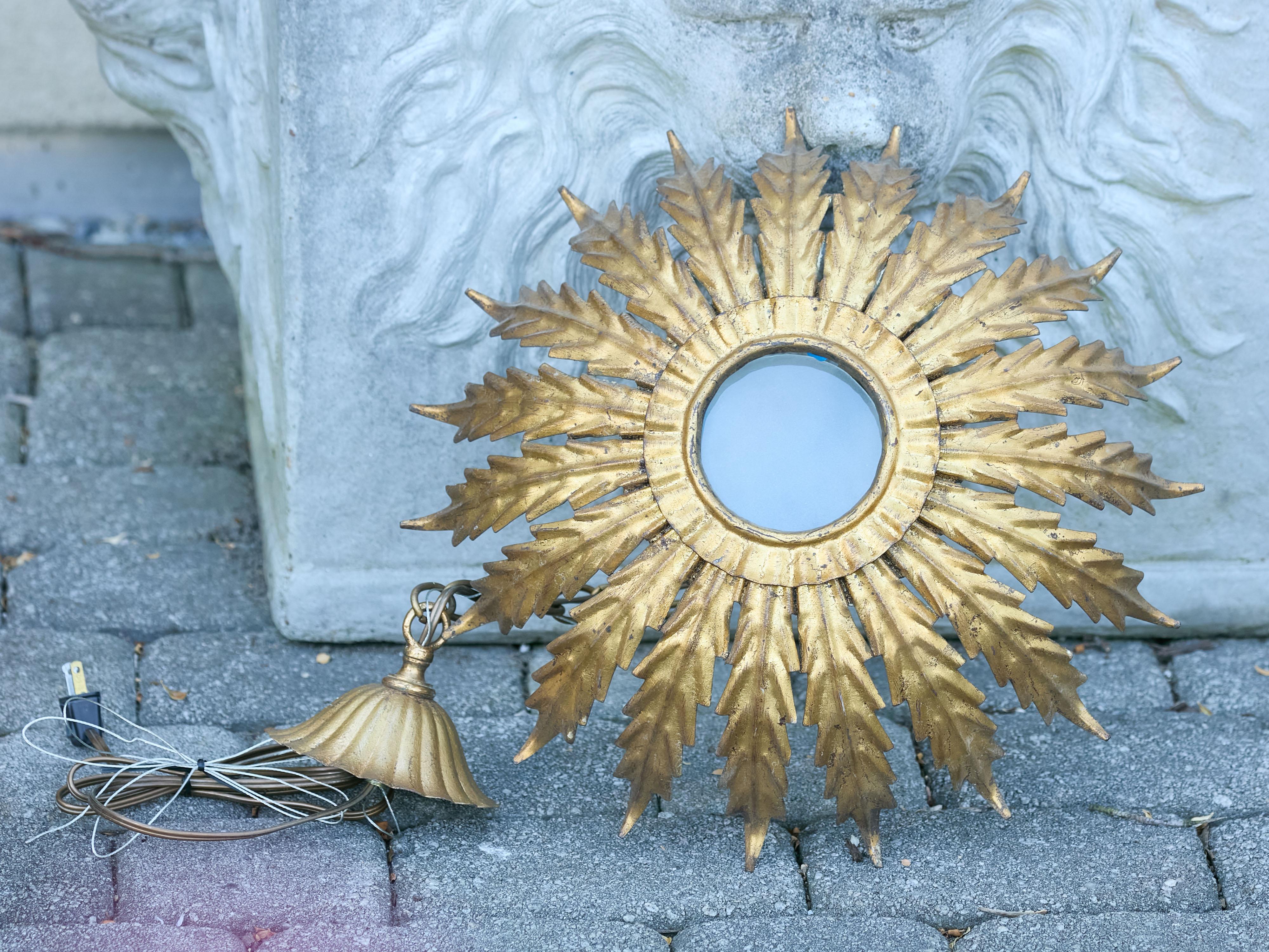 Spanish Midcentury Gilt Metal Sunburst Crown Chandelier with Frosted Glass For Sale 4