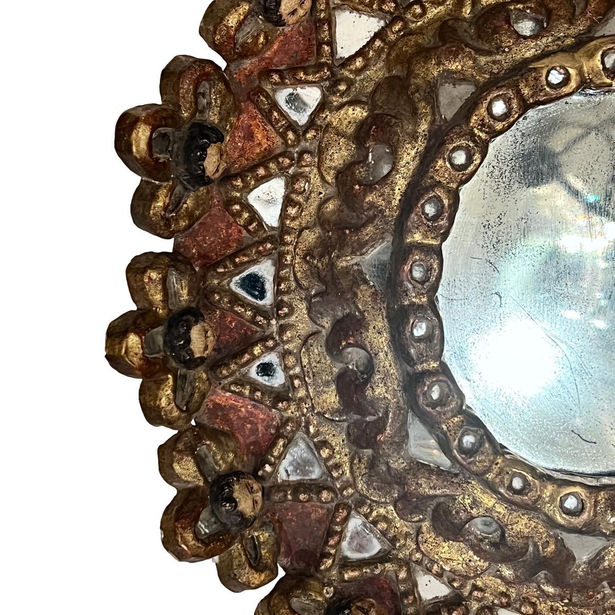 Miroir espagnol avec des anges Bon état - En vente à New York, NY