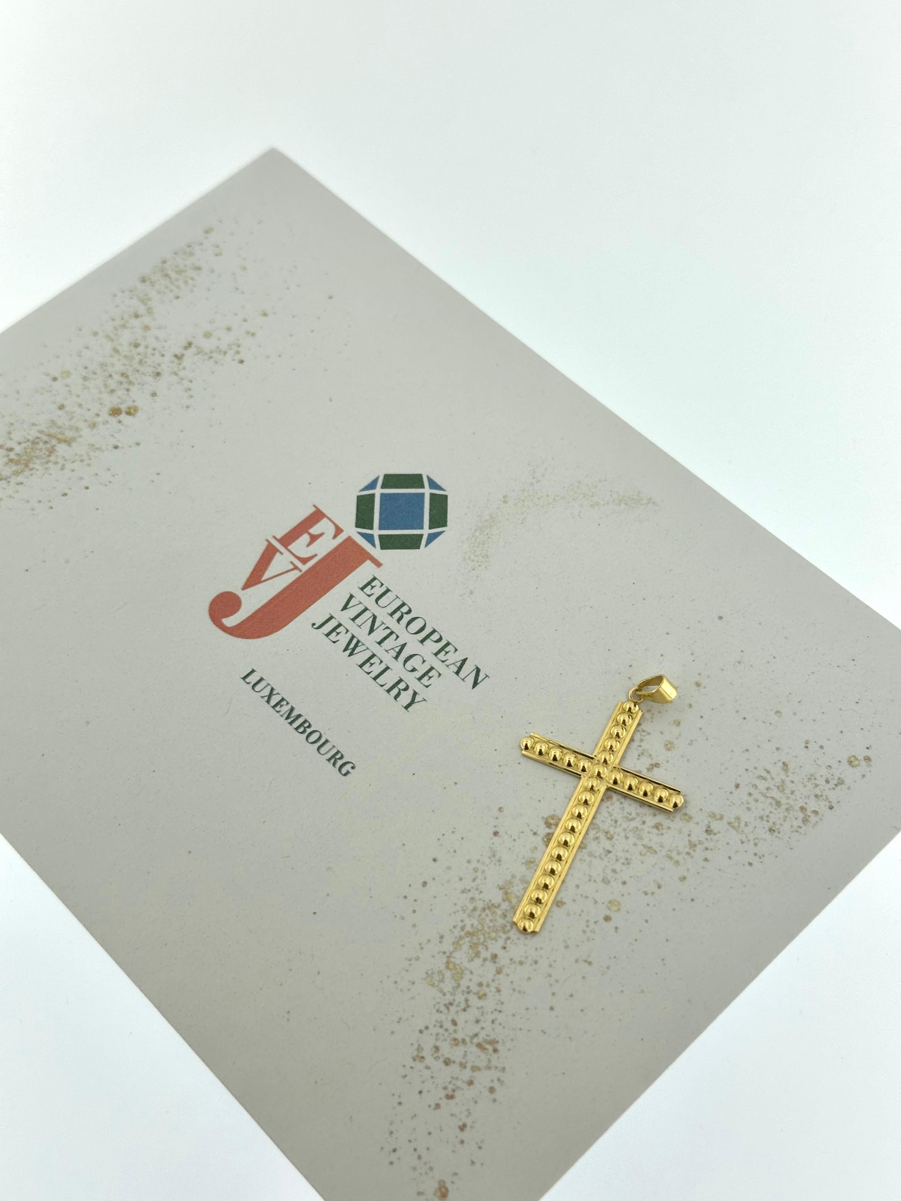 Croix bulle moderne espagnole en or jaune 18 carats en vente 3
