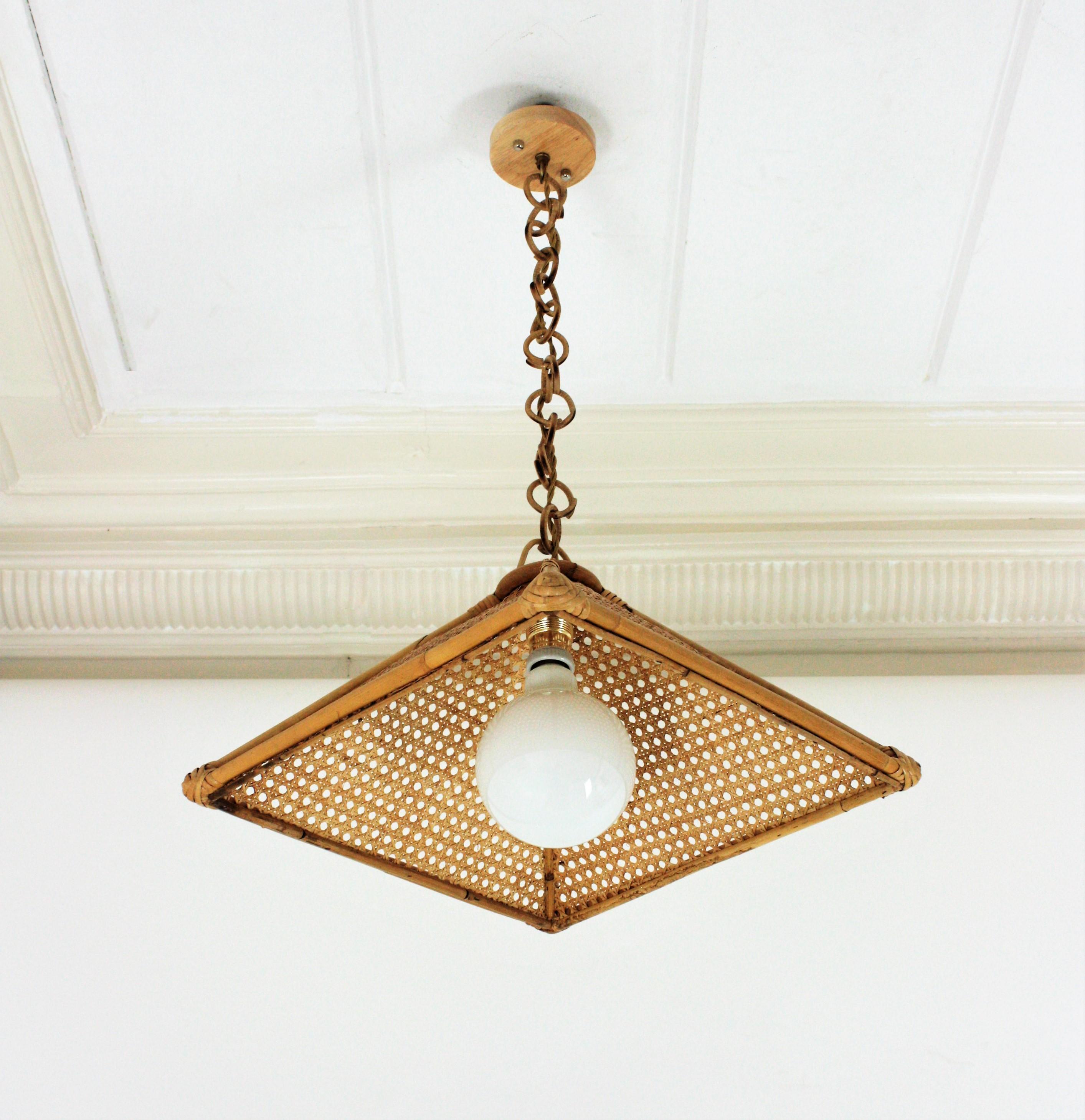 Spanish Modern Rattan and Wicker Wire Trapezoid Pendant Hanging Light, 1960s For Sale 1