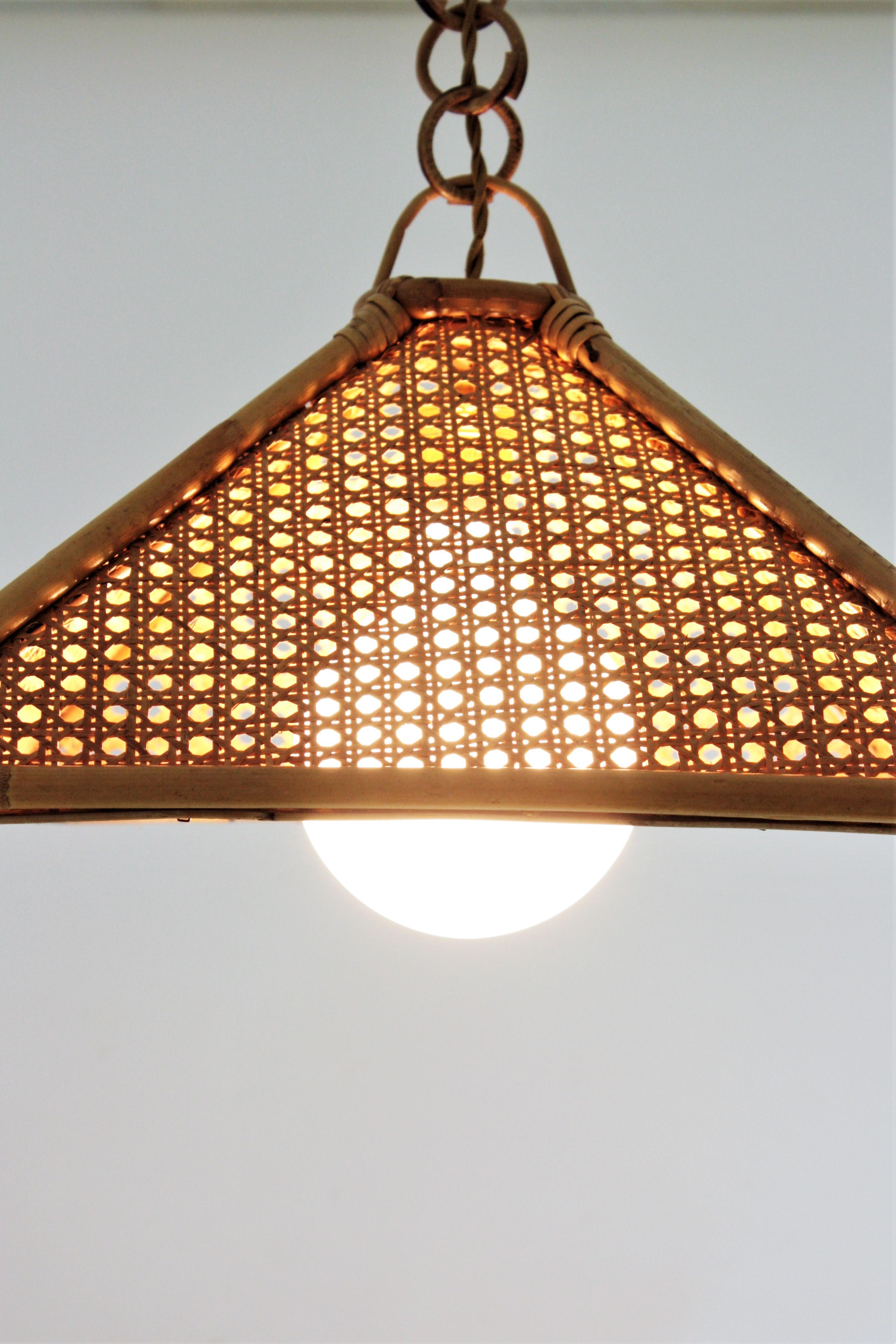 Spanish Modern Rattan and Wicker Wire Trapezoid Pendant Hanging Light, 1960s For Sale 8