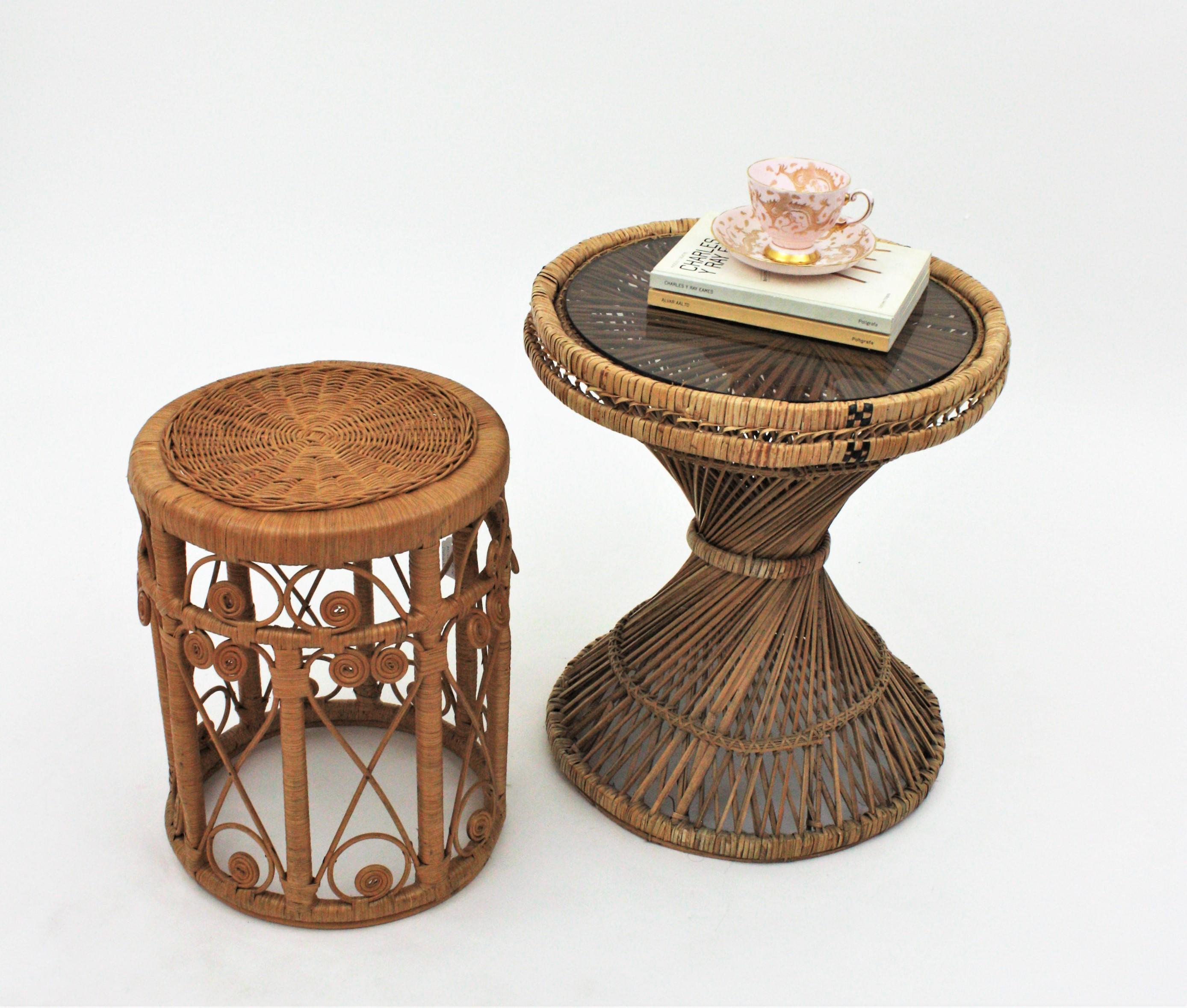 Rattan Round Stool or End Table with Filigree Details, 1960s In Good Condition In Barcelona, ES