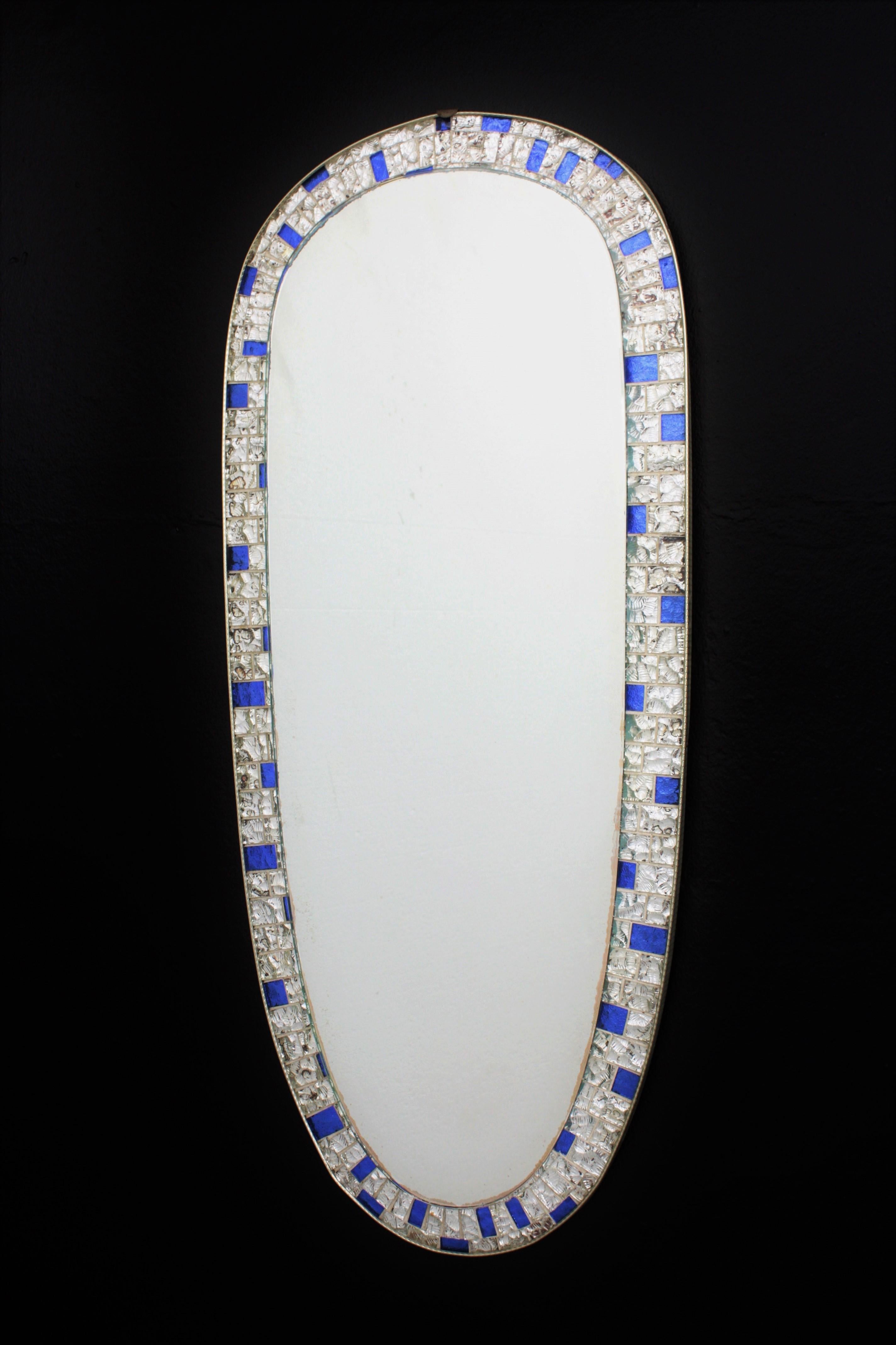 Spanish Modernist Oval Mosaic Mirror with Silver and Blue Mirrored Glasses In Good Condition In Barcelona, ES