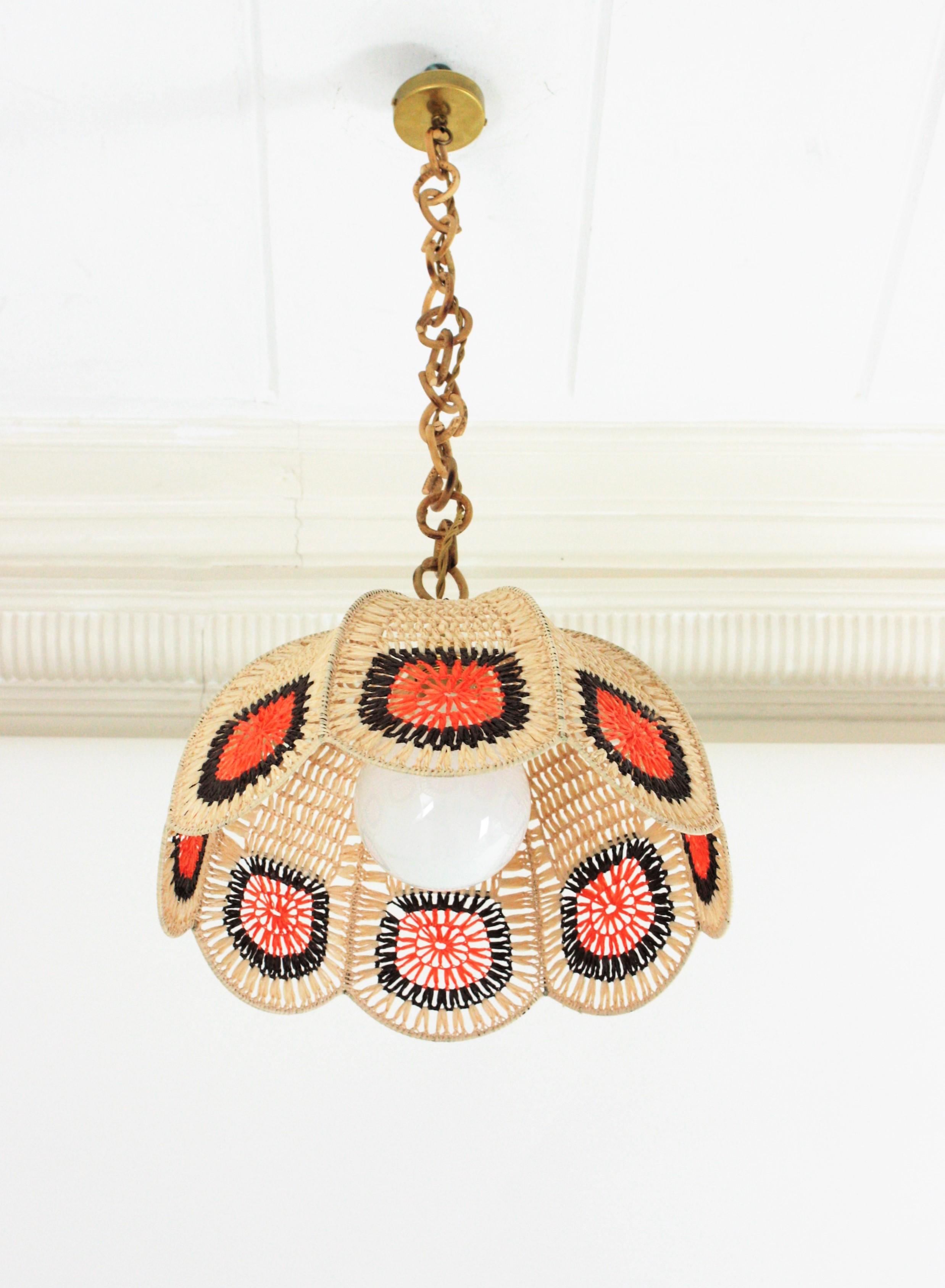 Lampada a sospensione spagnola modernista in macramè beige, arancione e marrone in vendita 8