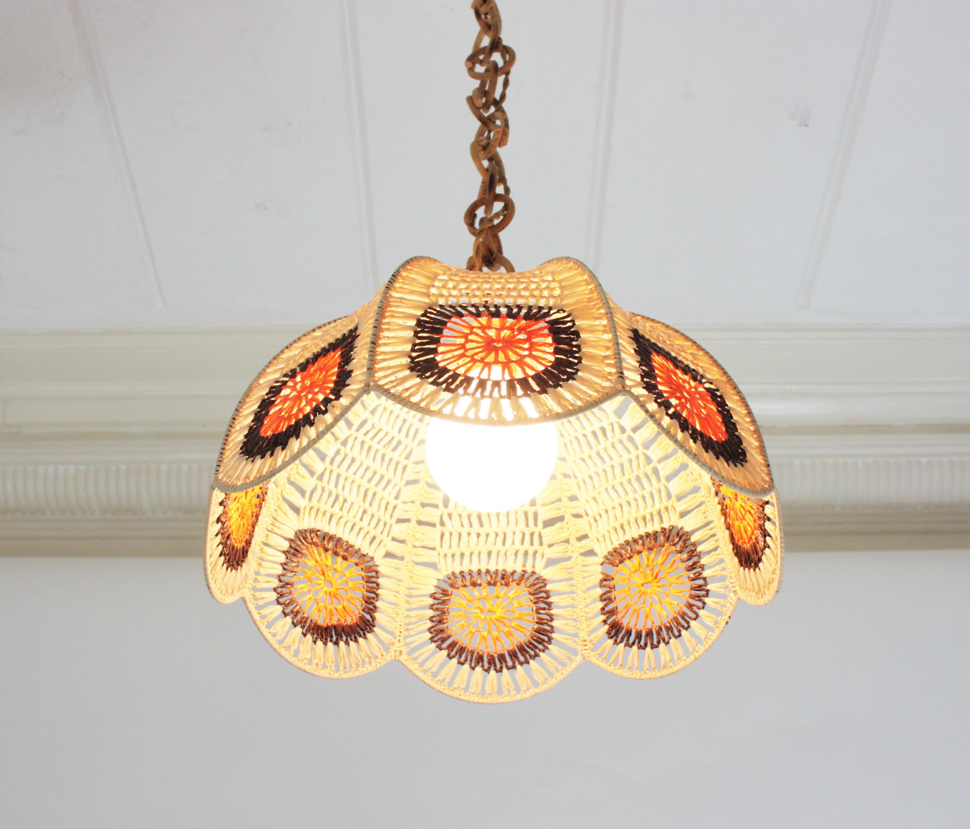 Spanish Modernist Pendant Lamp in Beige, Orange and Brown Macrame For Sale 1