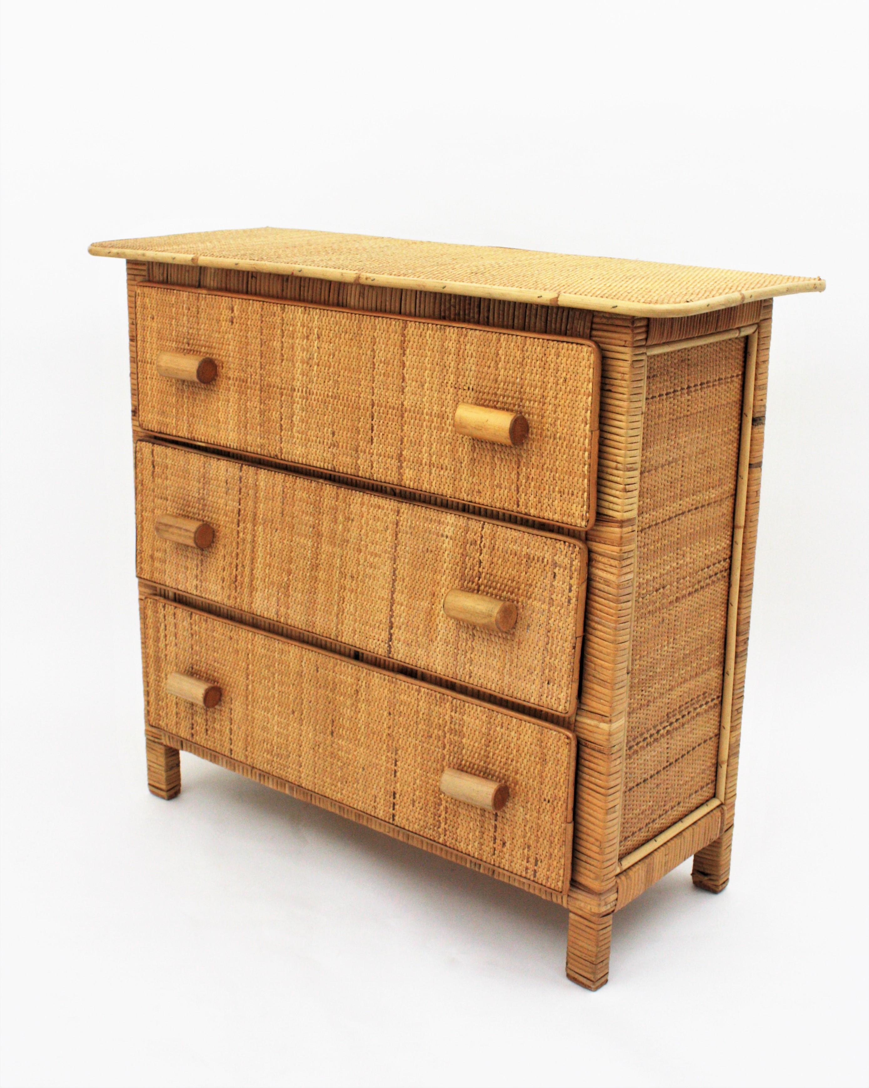 Spanish Modernist Rattan Chest of Drawers, 1970s In Good Condition In Barcelona, ES