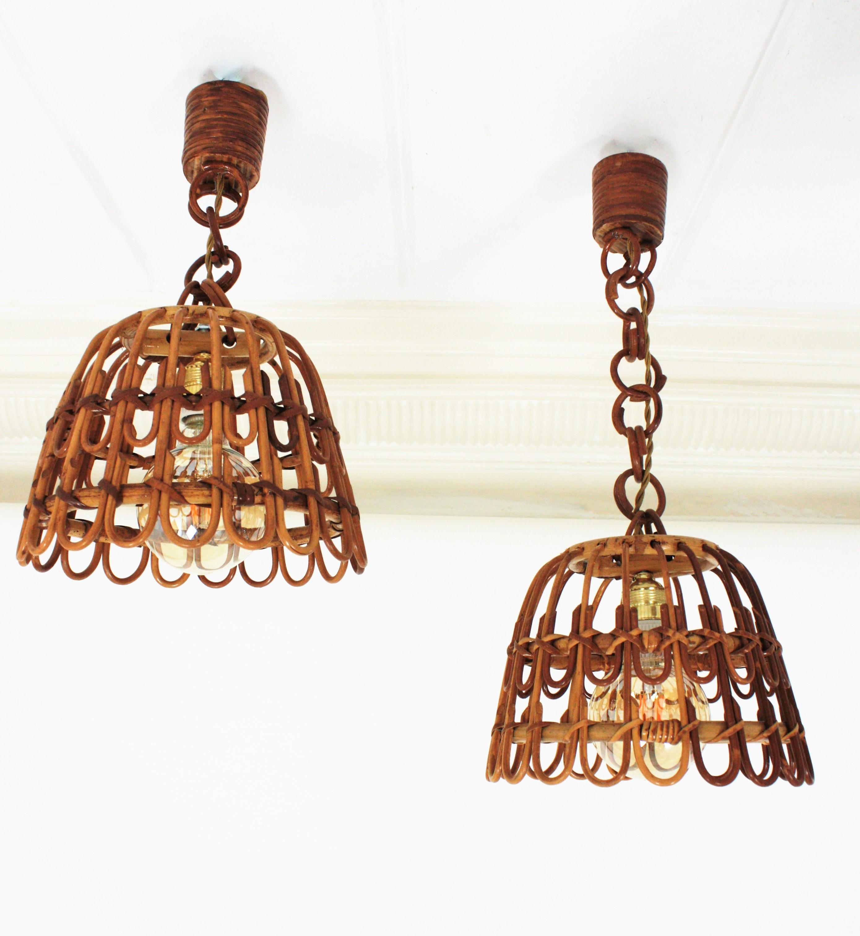 3 Spanish Rattan Bell Pendant Lights Ceiling Hanging Lamps In Good Condition For Sale In Barcelona, ES