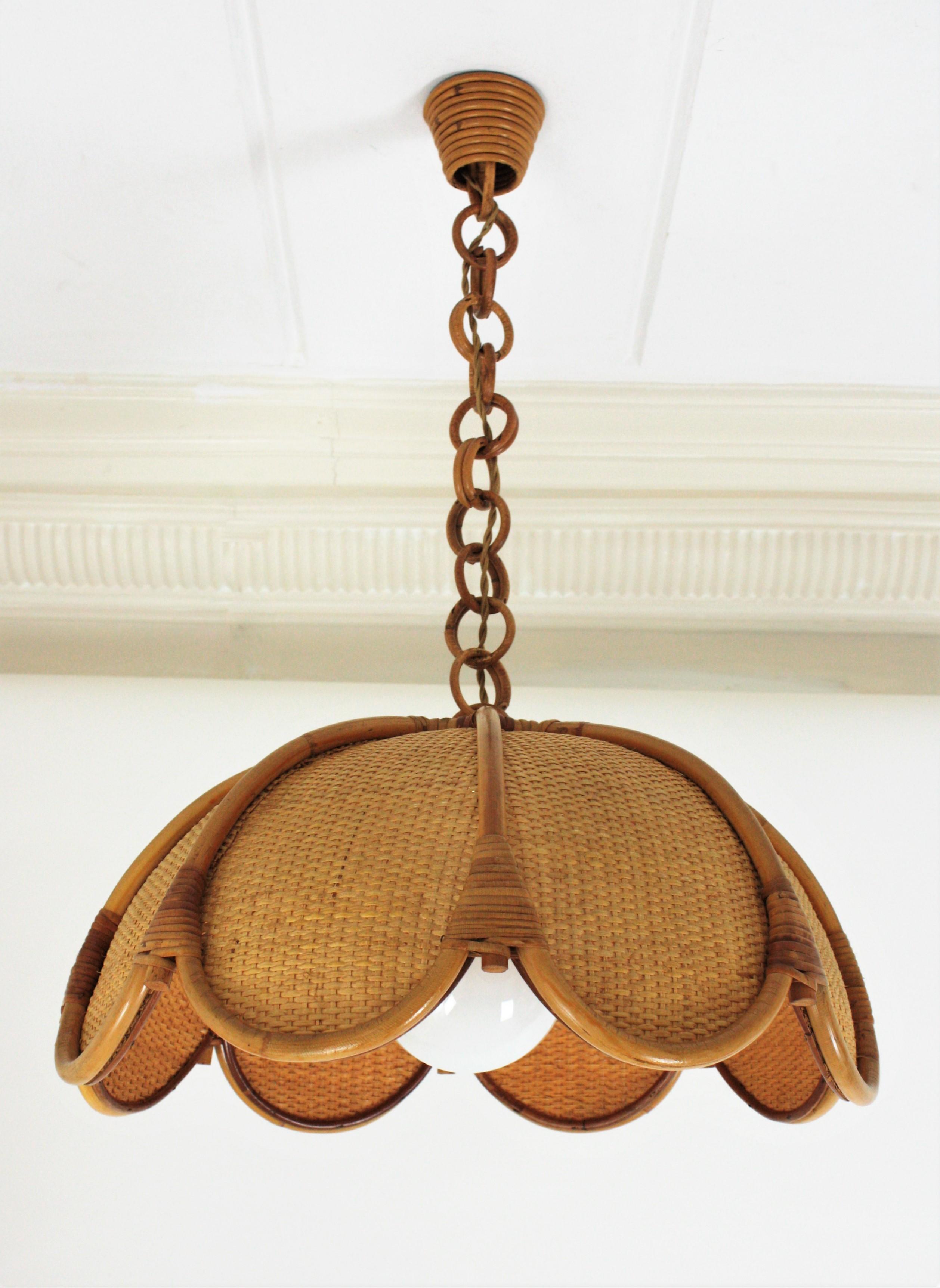 Spanish Modernist Woven Rattan and Bamboo Palm Pendant Lamp / Chandelier, 1960s In Excellent Condition In Barcelona, ES