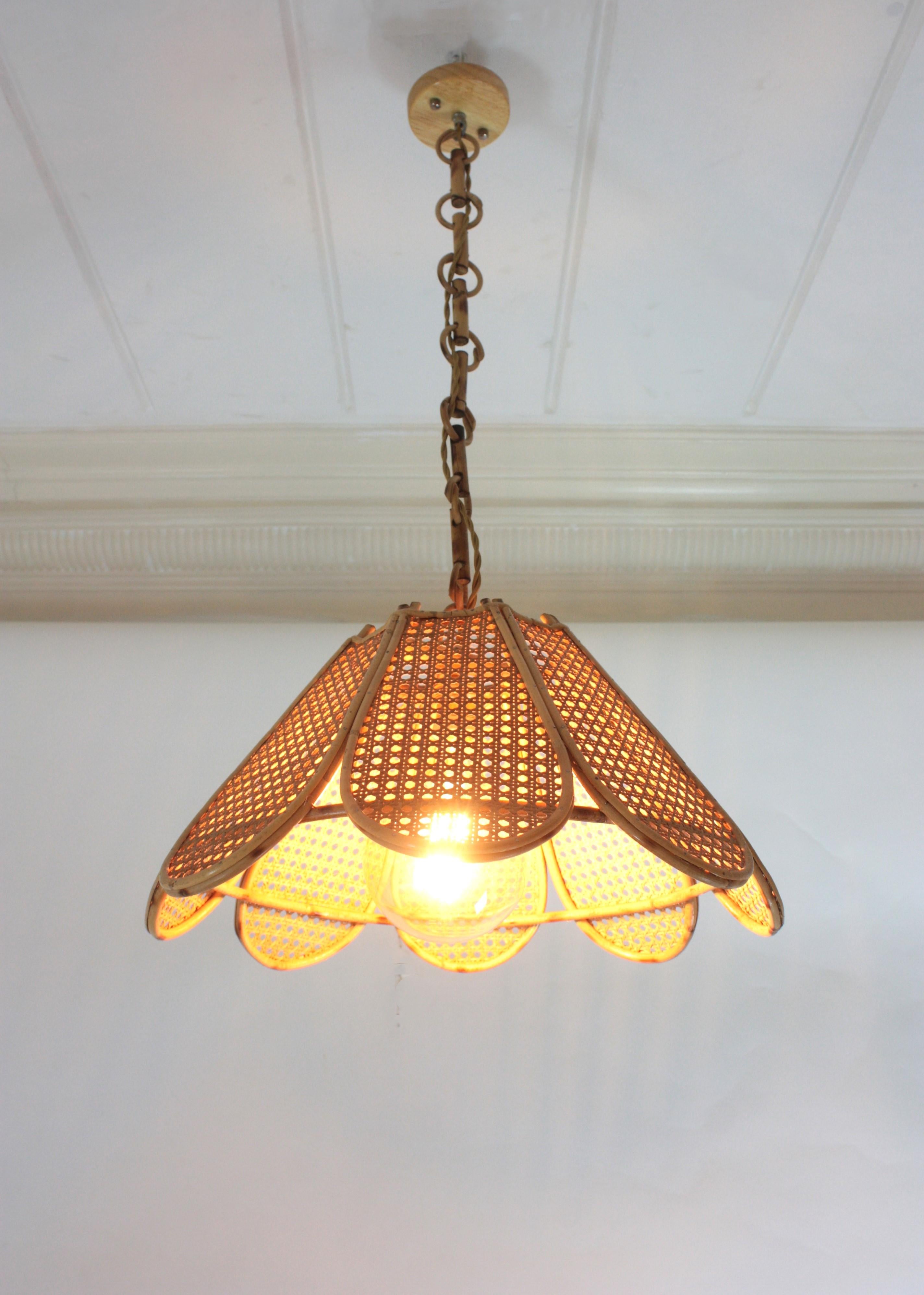 Spanish Modernist Woven Wicker Rattan Palm Pendant Light / Lantern, 1960 For Sale 8