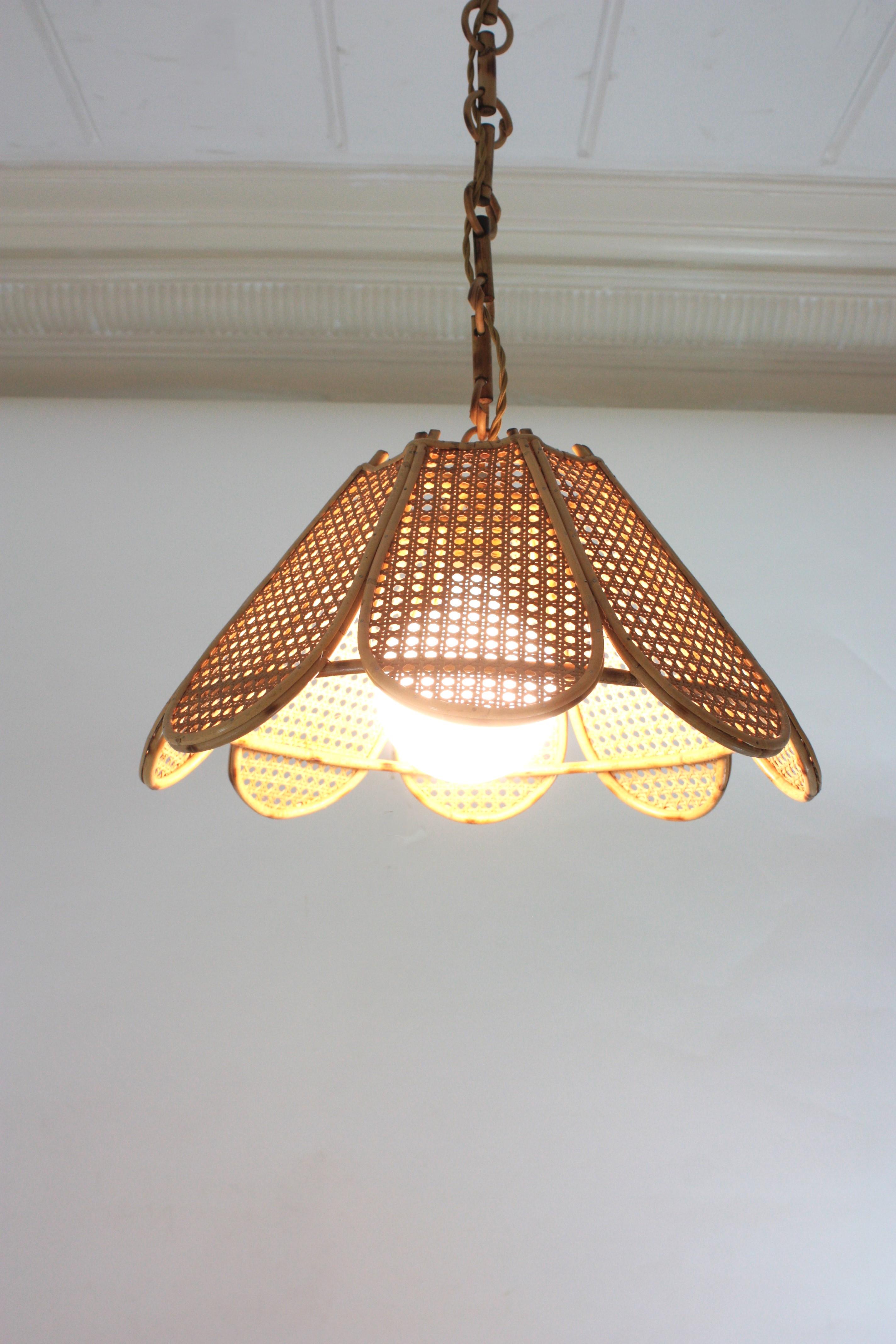 Spanish Modernist Woven Wicker Rattan Palm Pendant Light / Lantern, 1960 For Sale 9