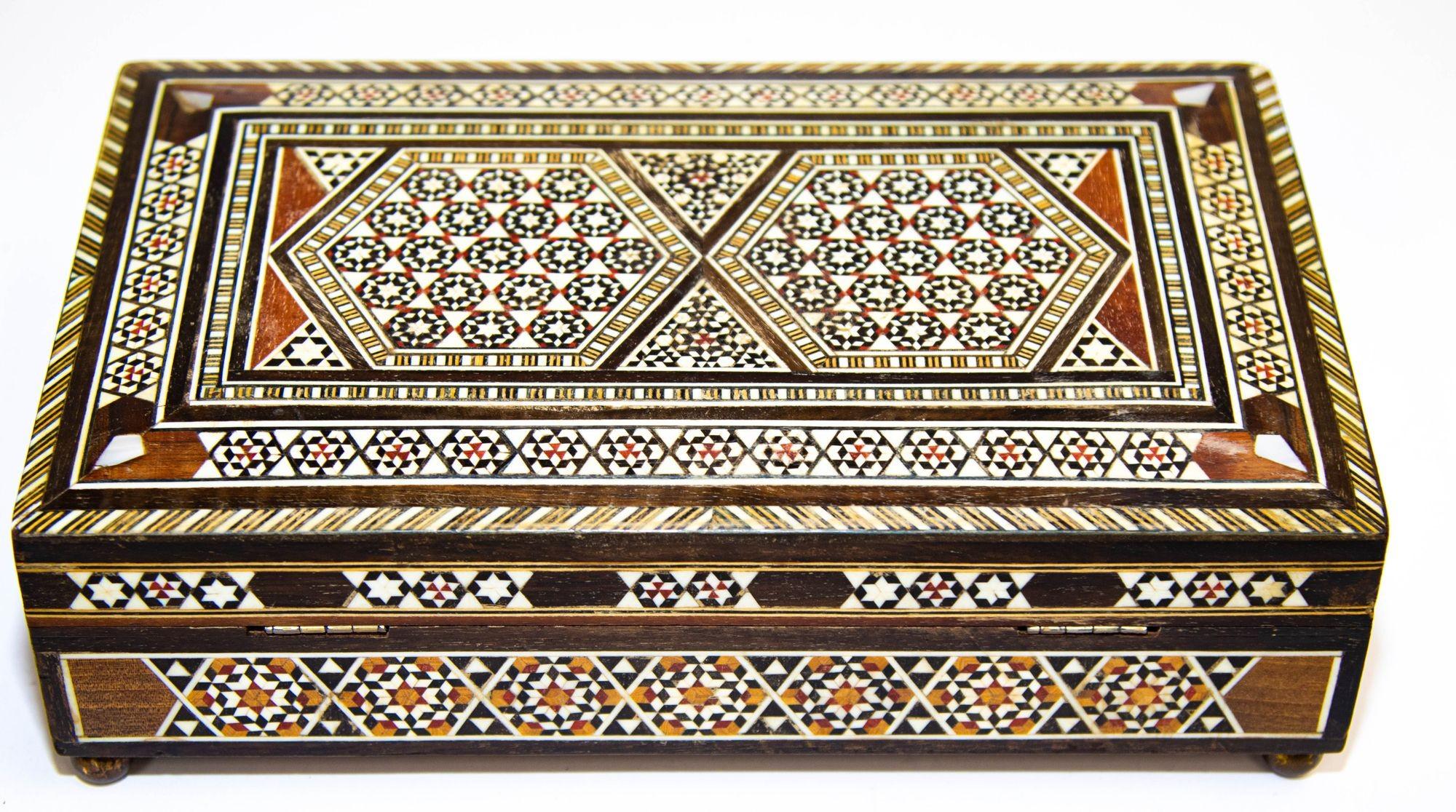 Hand-Crafted Spanish Moorish Inlaid Marquetry Jewelry Music Box
