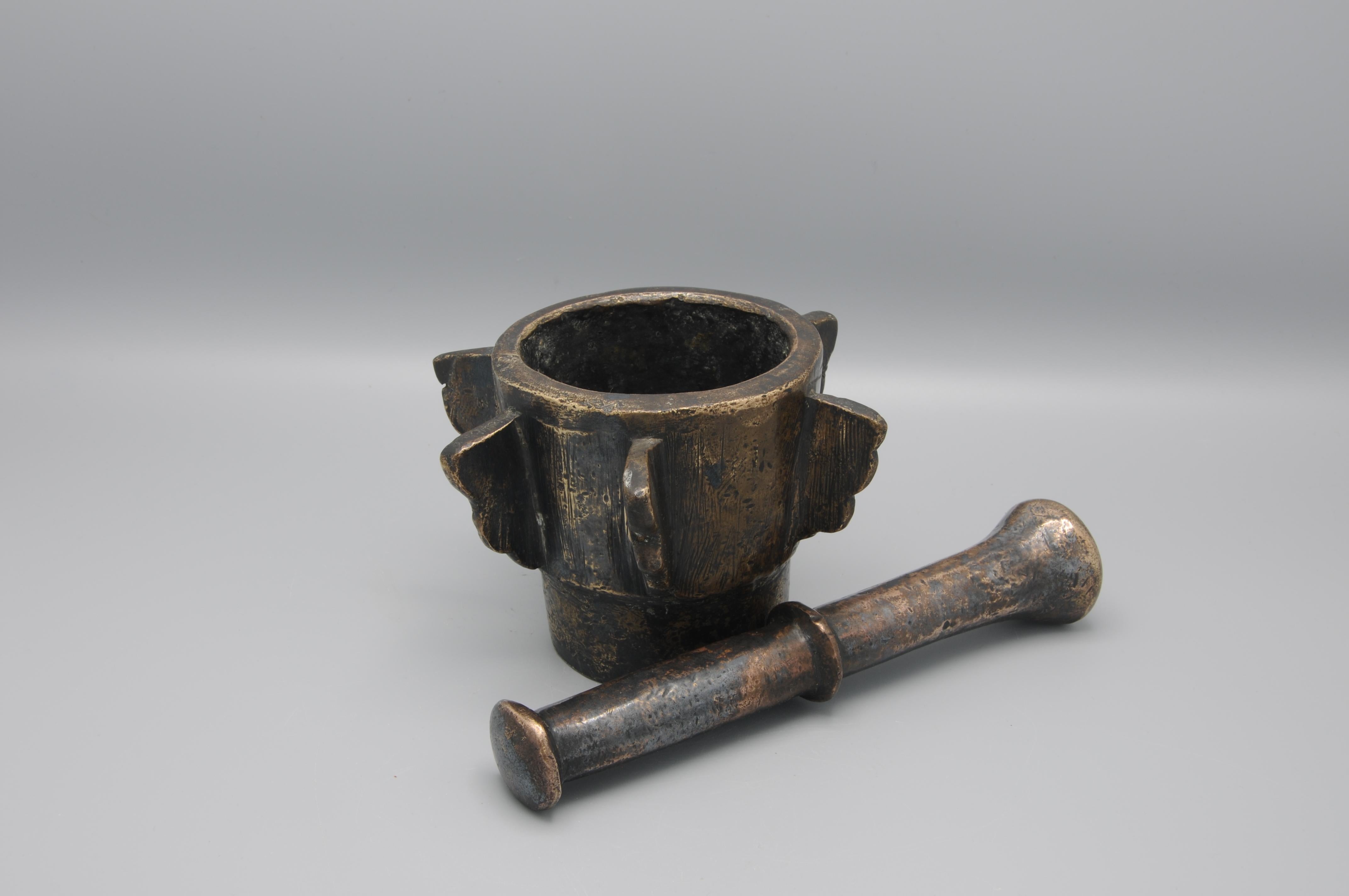 Spanish Moorish Mortar and Pestle 16th/17th century For Sale 1