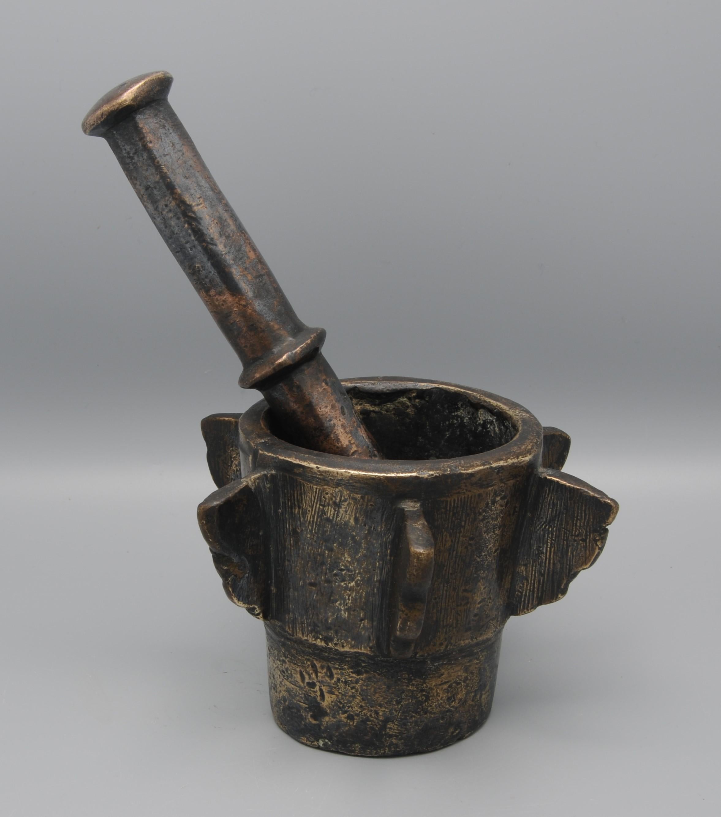mortar and pestle in spanish
