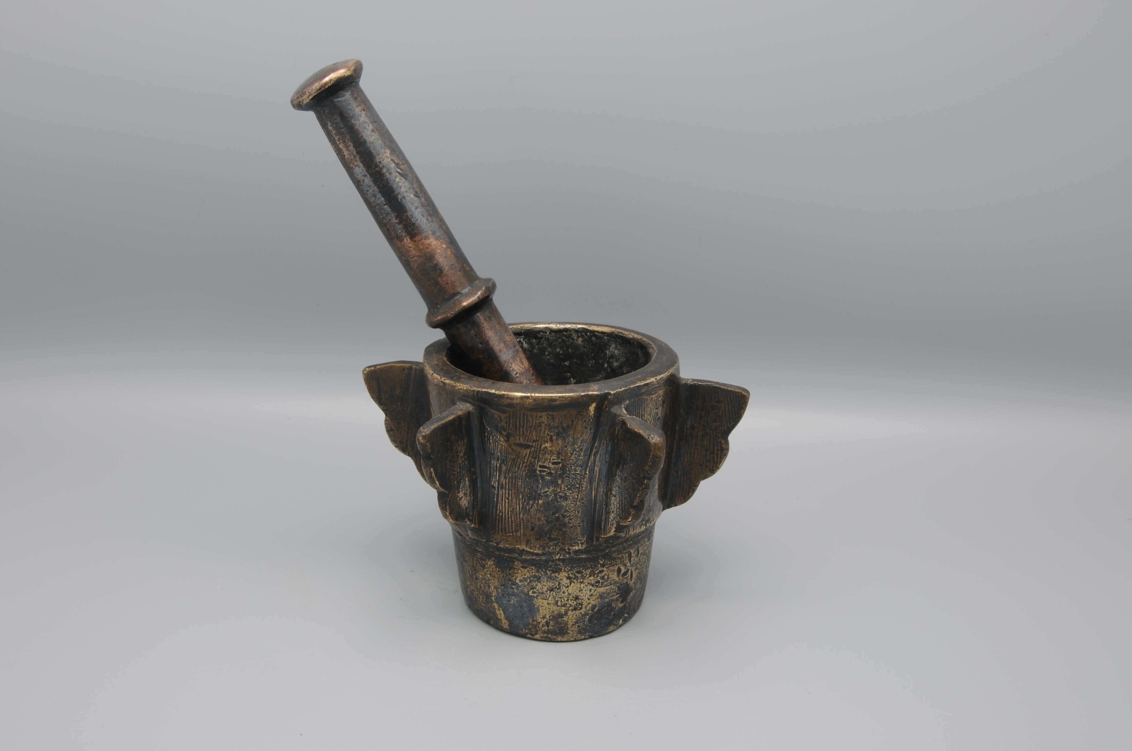Cast Spanish Moorish Mortar and Pestle 16th/17th century For Sale