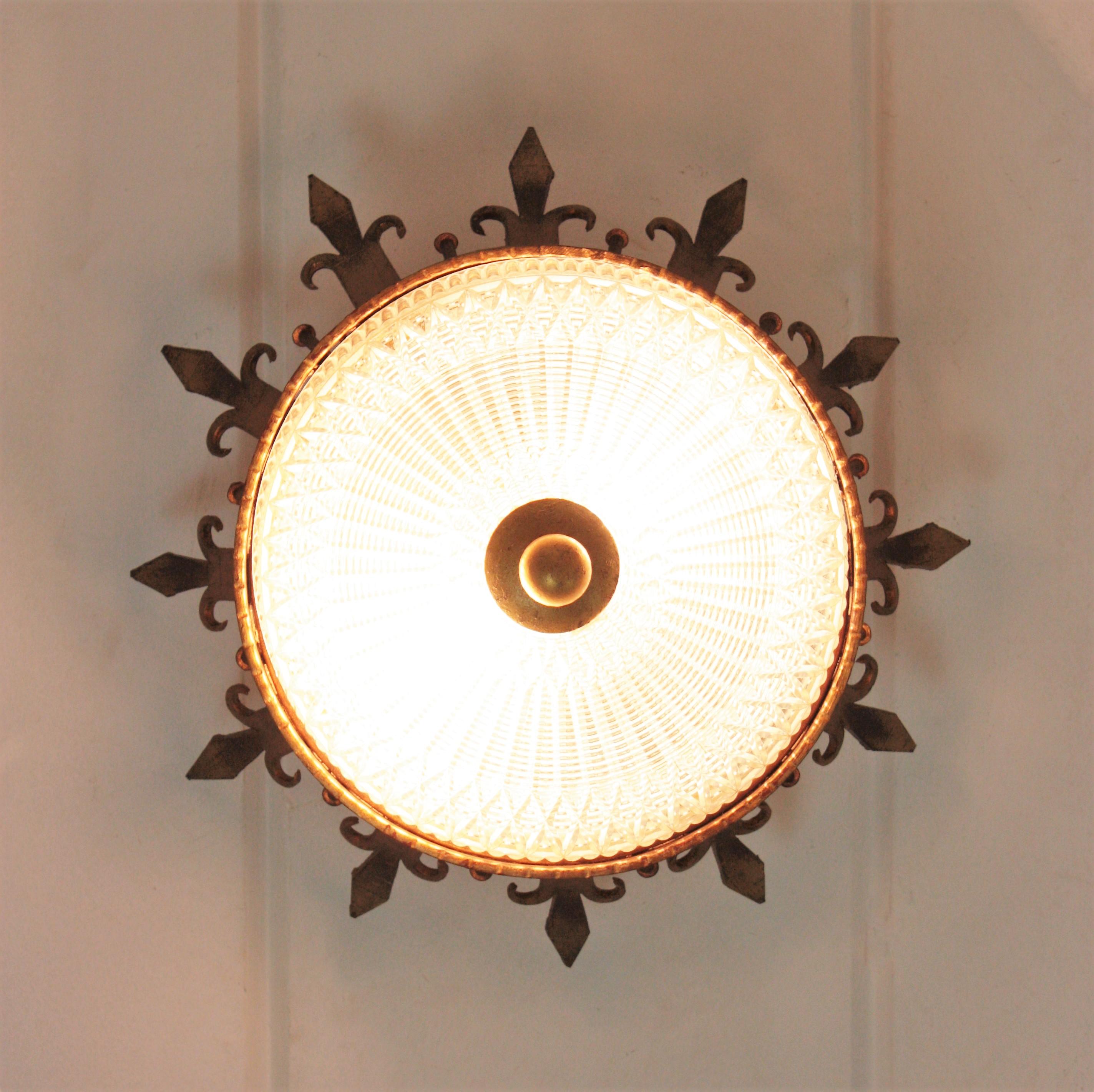 Spanish Neoclassical Gilt Iron Fluted Glass Flush Mount Ceiling Light, 1940s In Good Condition In Barcelona, ES