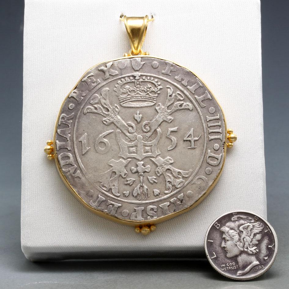 Spanish Netherlands 1654 Silver Patagon Coin 18K Gold Pendant In New Condition For Sale In Soquel, CA