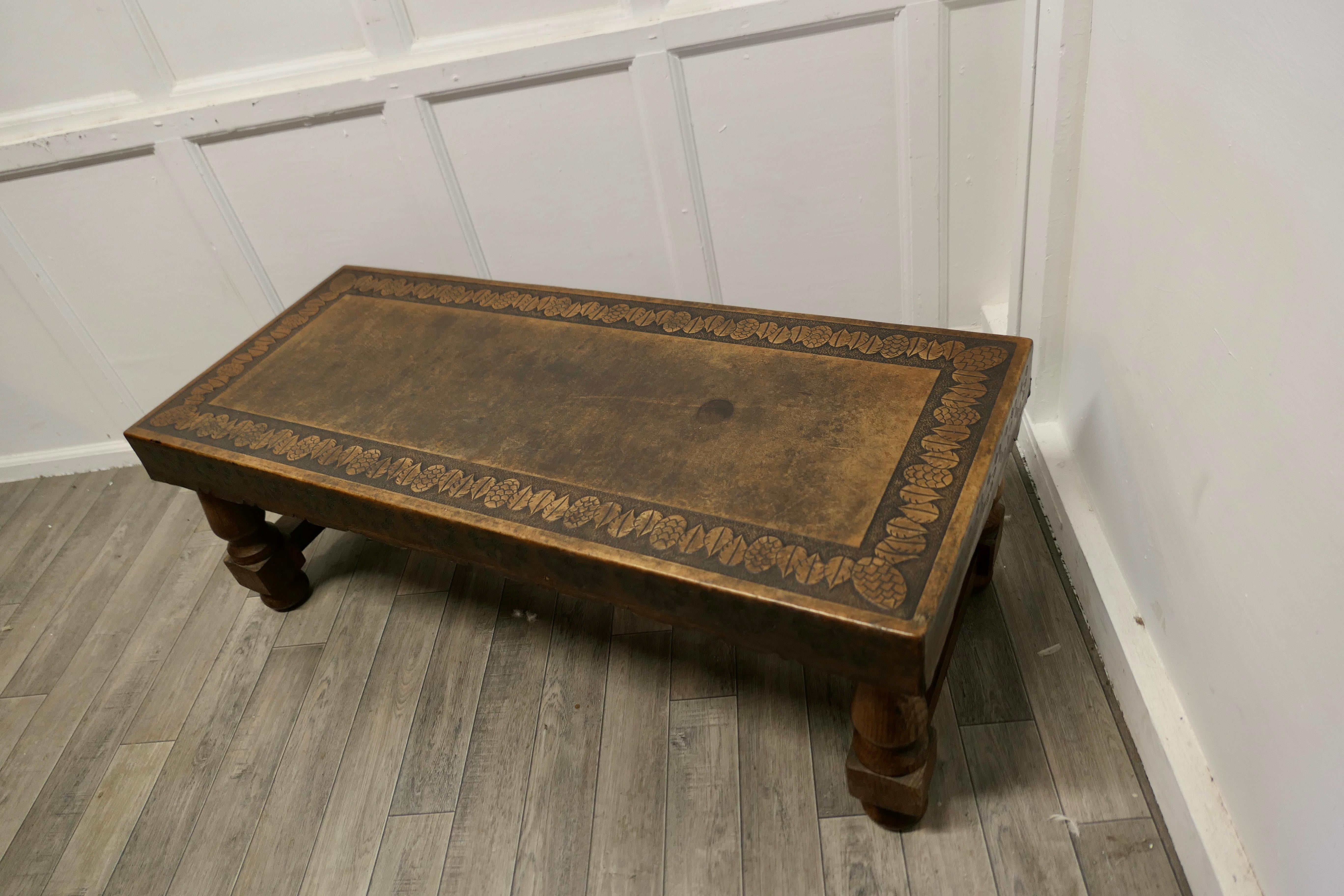Spanish Oak and Leather Farmhouse Coffee Table   In Good Condition In Chillerton, Isle of Wight