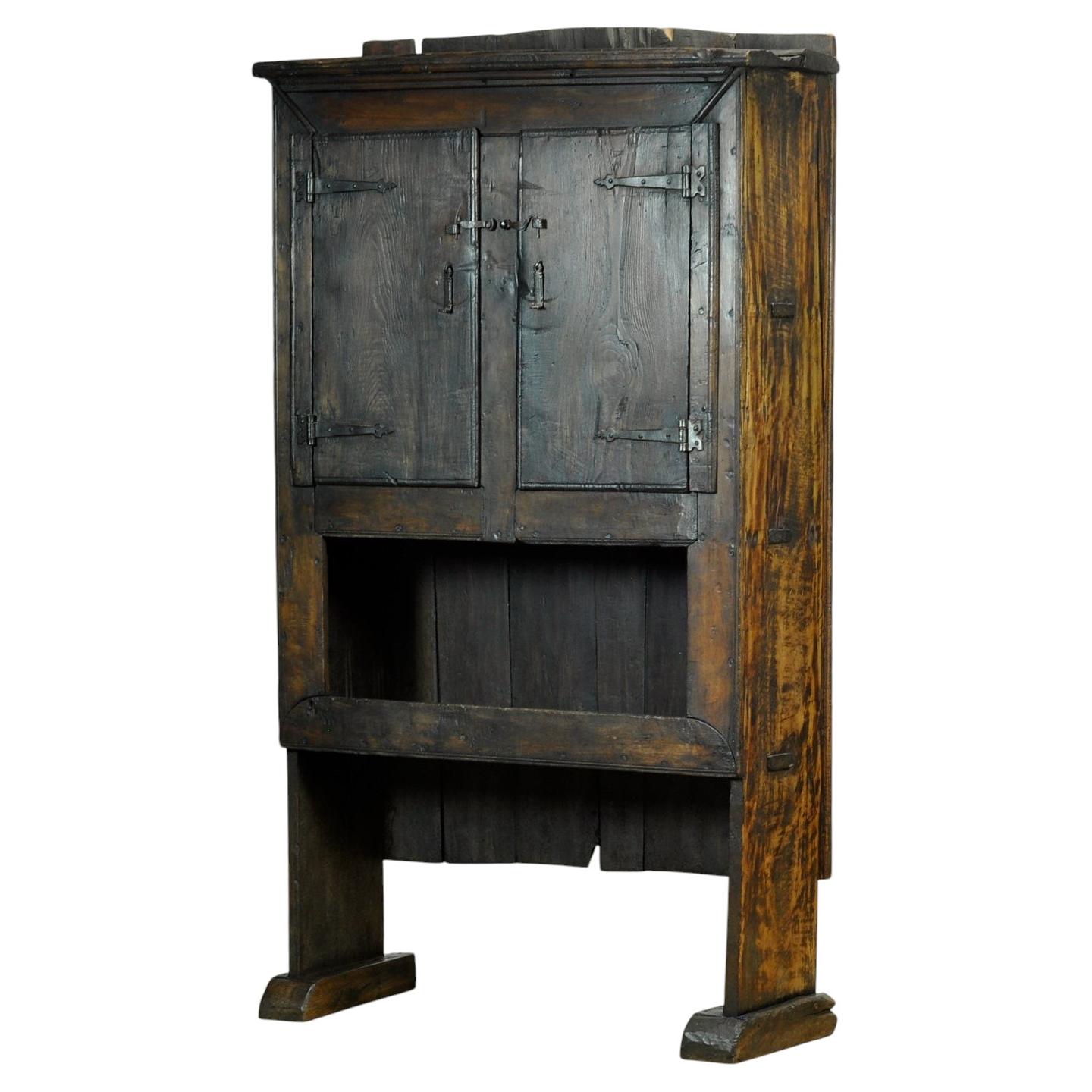 Armario de roble español, hacia 1800 en venta
