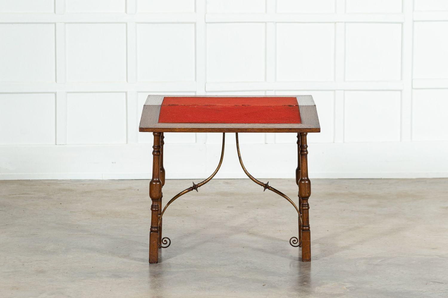 Table de salle à cartes en Oak Oak en vente 11