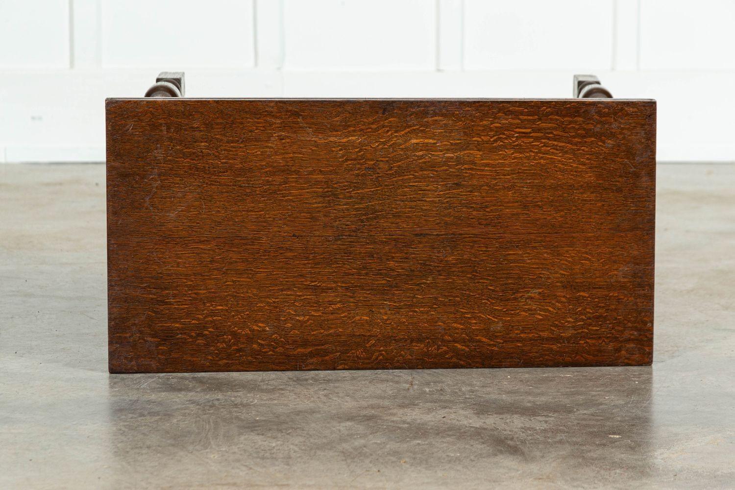 Chêne Table de salle à cartes en Oak Oak en vente