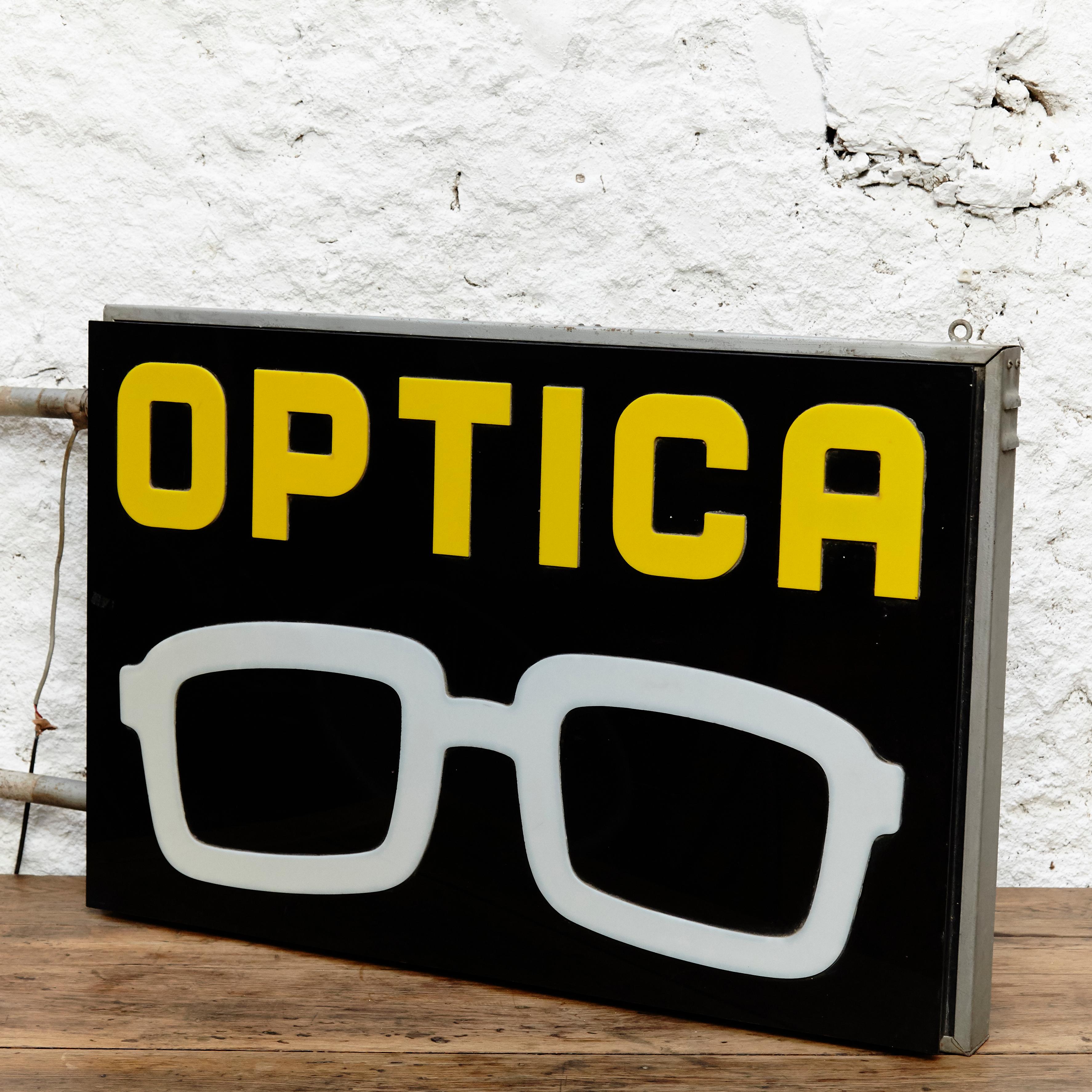 Spanish Optical Store Light Signal Black Yellow and White, circa 1970 In Good Condition In Barcelona, Barcelona