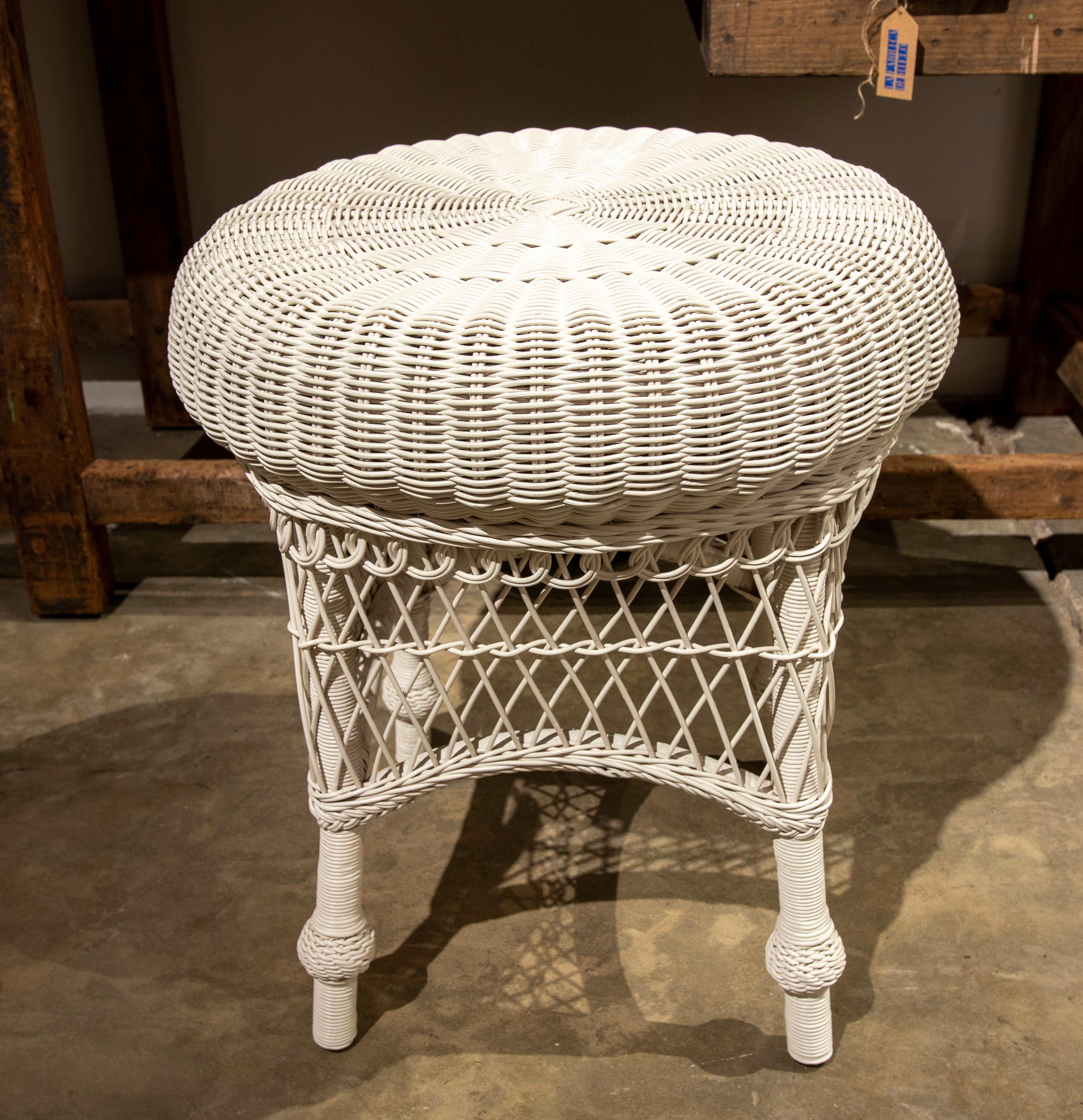 Contemporary Spanish Pair of Handmade Wicker Side Tables For Sale