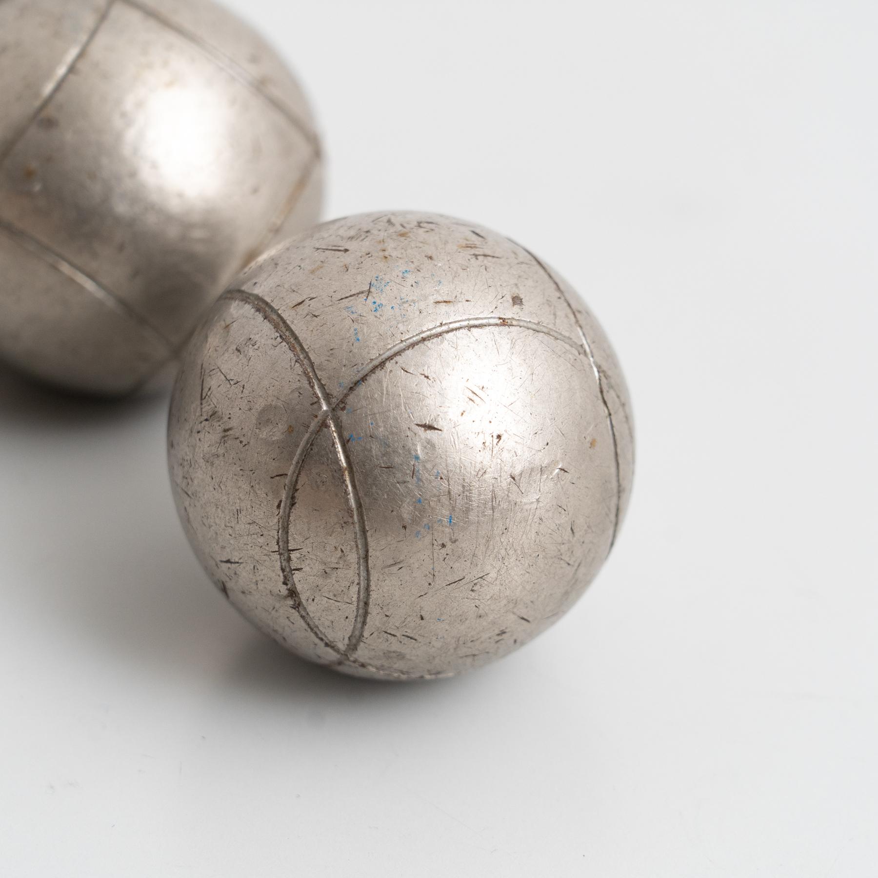 Mid-Century Modern Spanish Petanque Balls - Early 20th Century Set For Sale