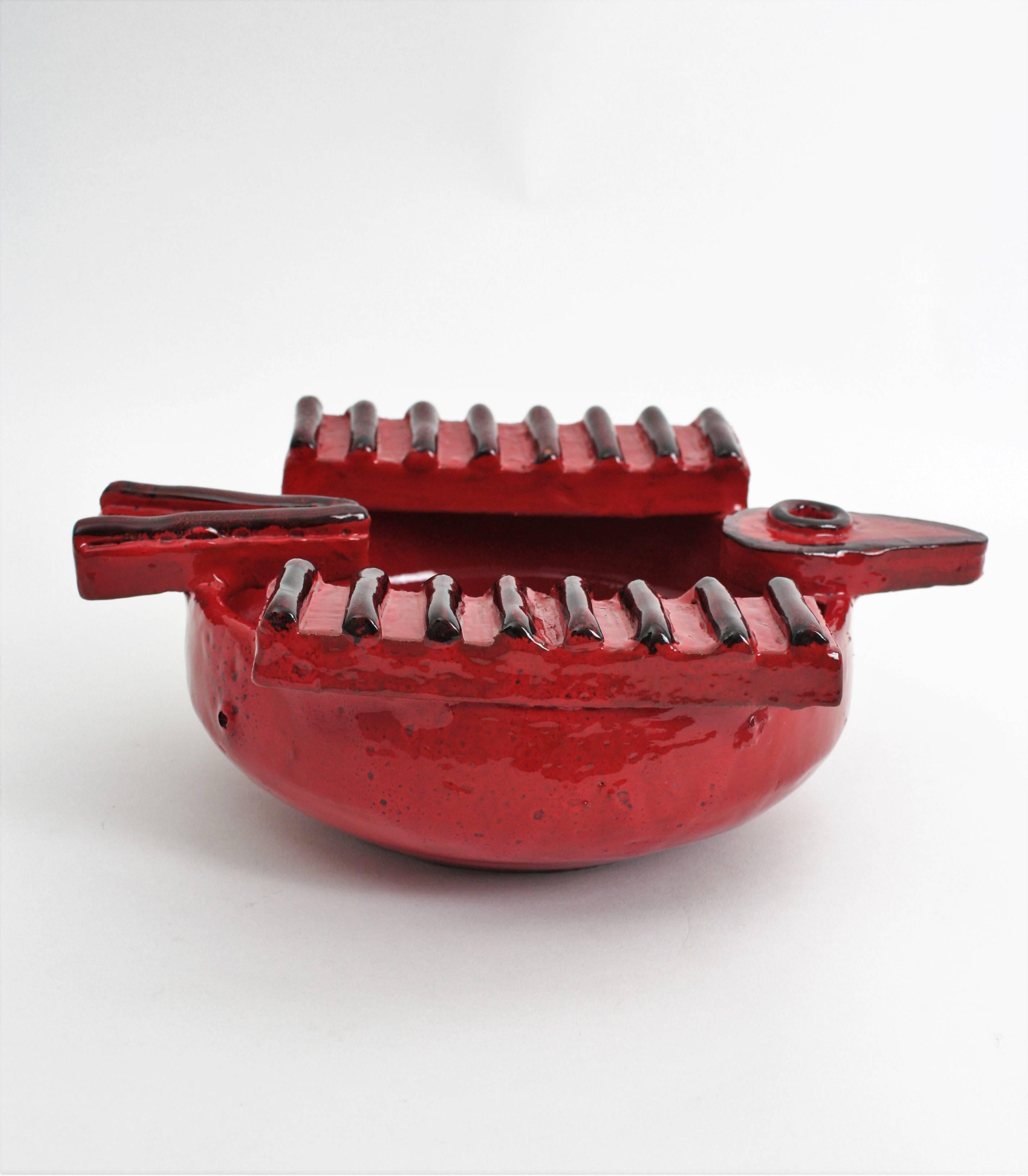 Mid-20th Century Spanish Picasso Era Red Ceramic Bird Shape Ashtray / Bowl, 1950s
